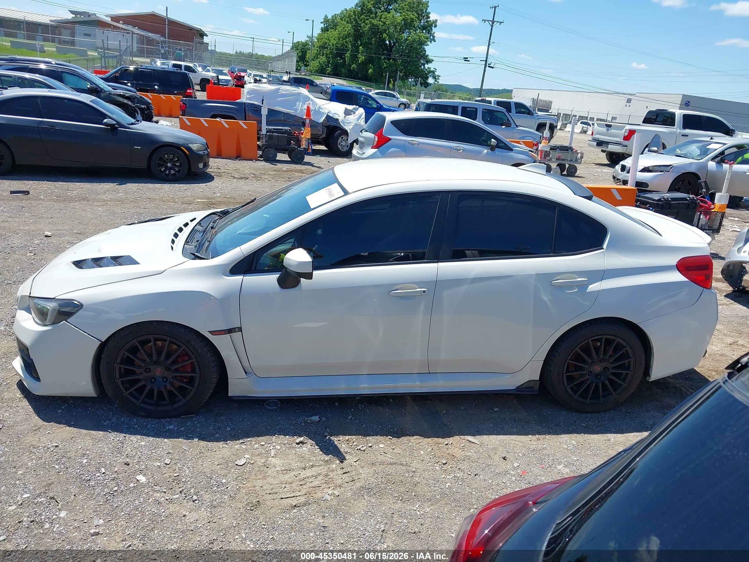 2015 Subaru Wrx   Белый vin: JF1VA1A69F9824794
