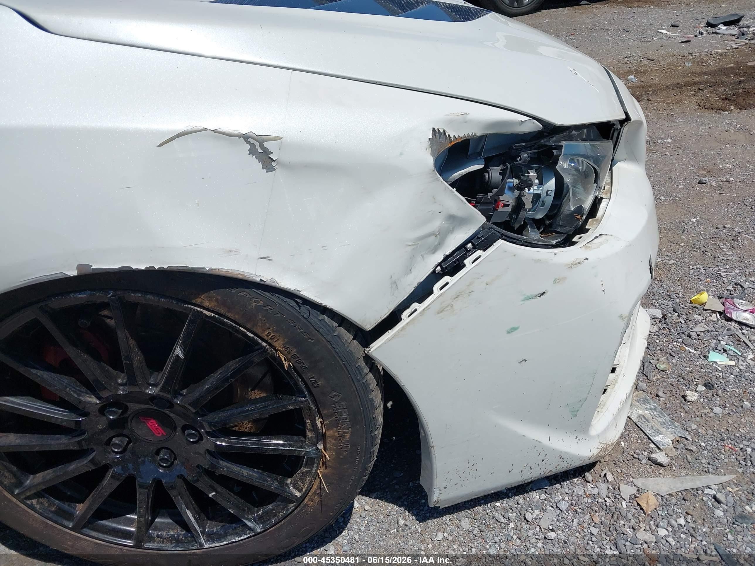 2015 Subaru Wrx   Белый vin: JF1VA1A69F9824794