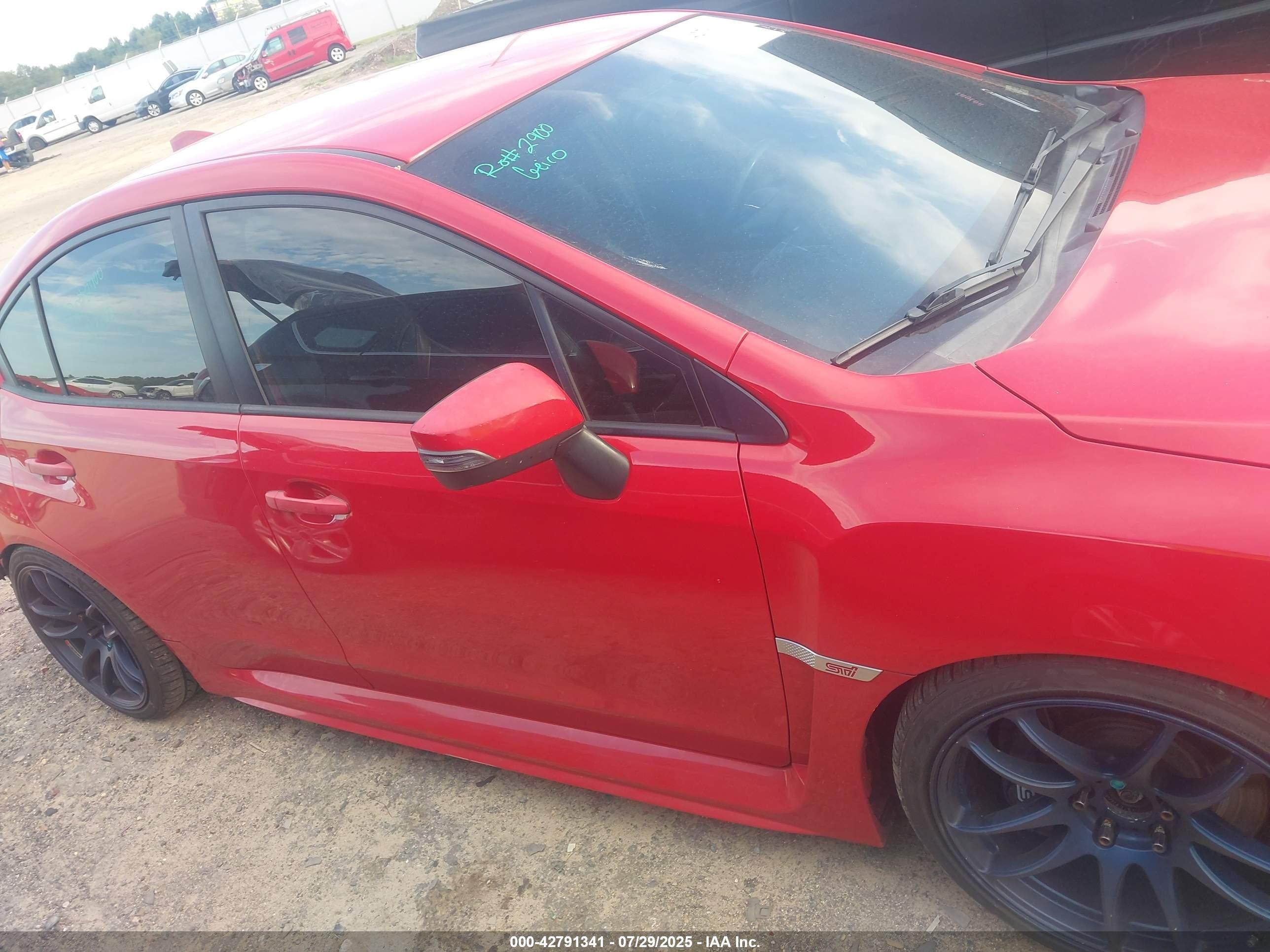 2015 Subaru Wrx Sti   Красный vin: JF1VA2L60F9826761