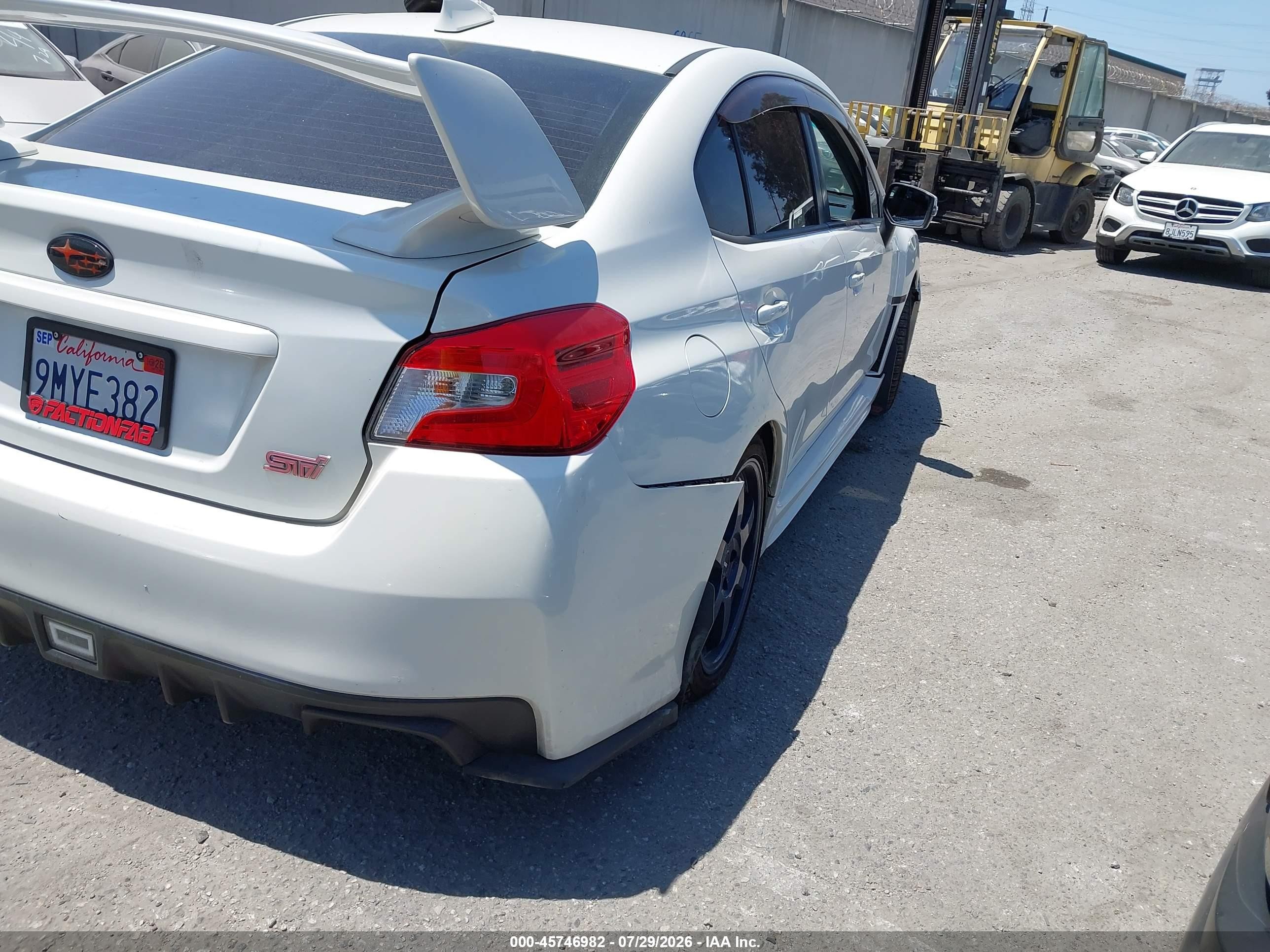 2015 Subaru Wrx Sti   White vin: JF1VA2L63F9813339