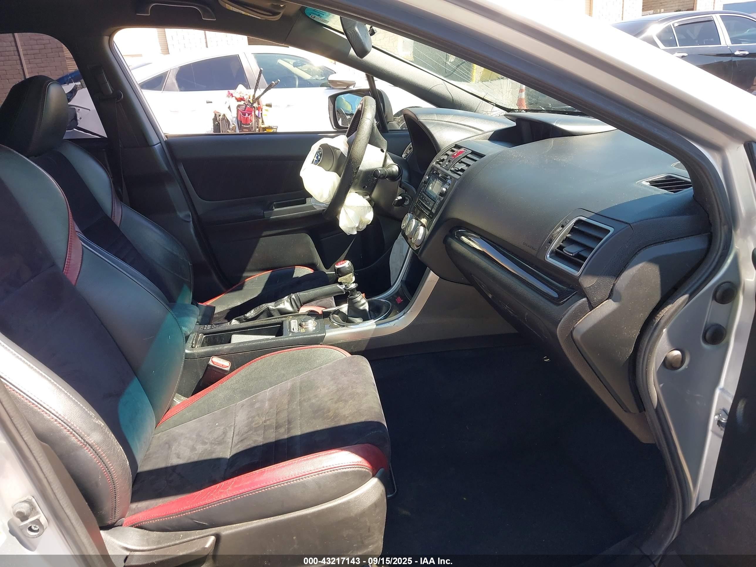 2015 Subaru Wrx Sti Серебряный vin: JF1VA2L69F9807321