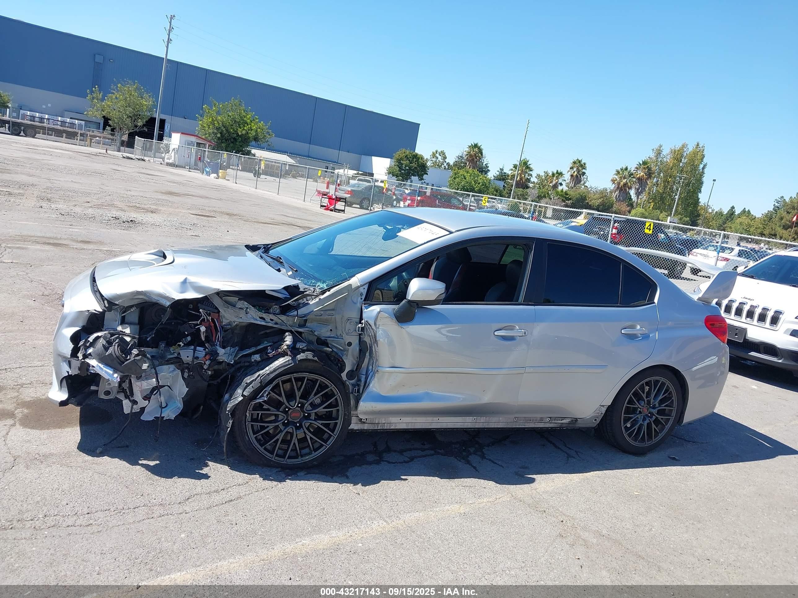2015 Subaru Wrx Sti Серебряный vin: JF1VA2L69F9807321