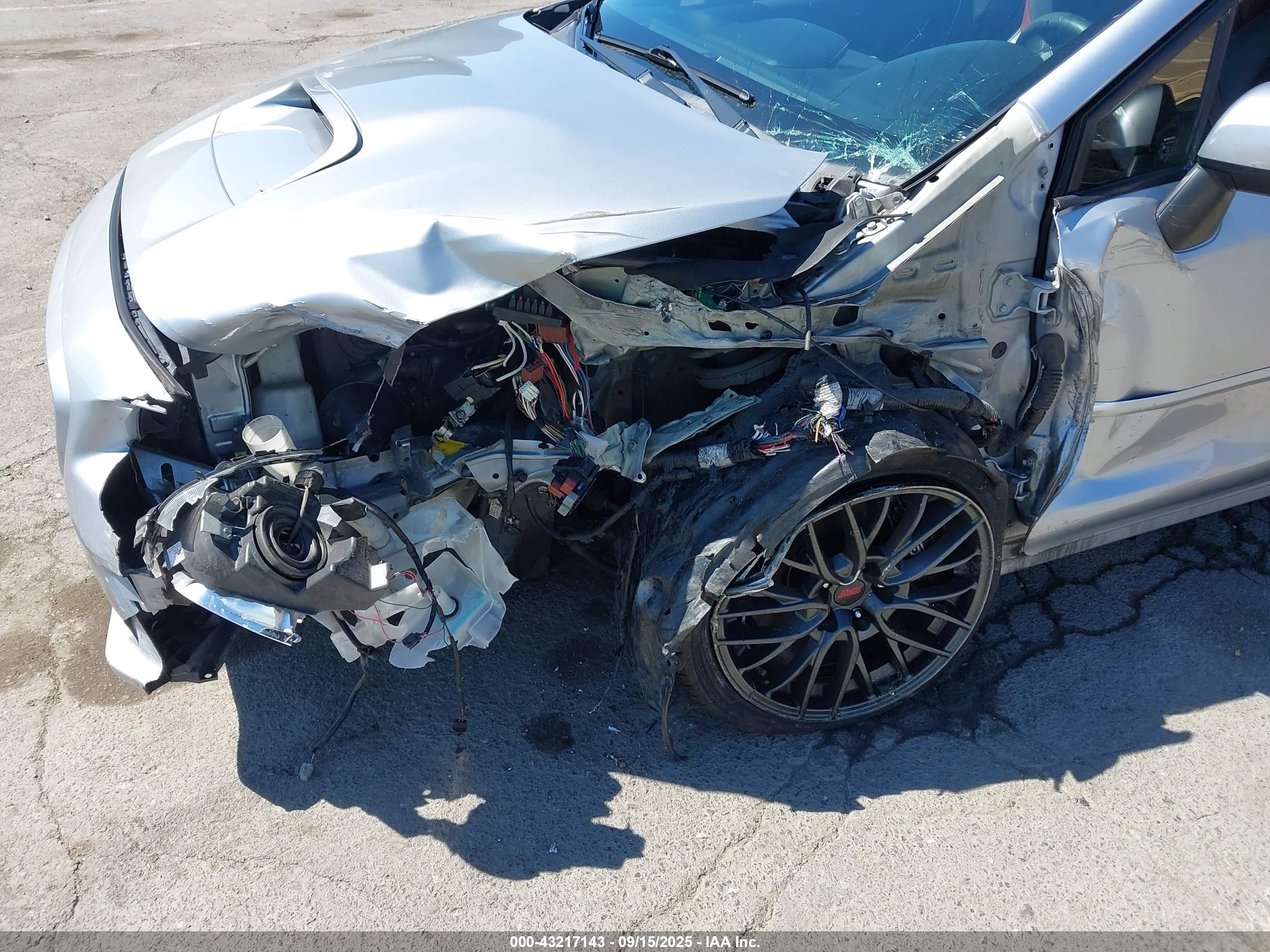 2015 Subaru Wrx Sti Серебряный vin: JF1VA2L69F9807321