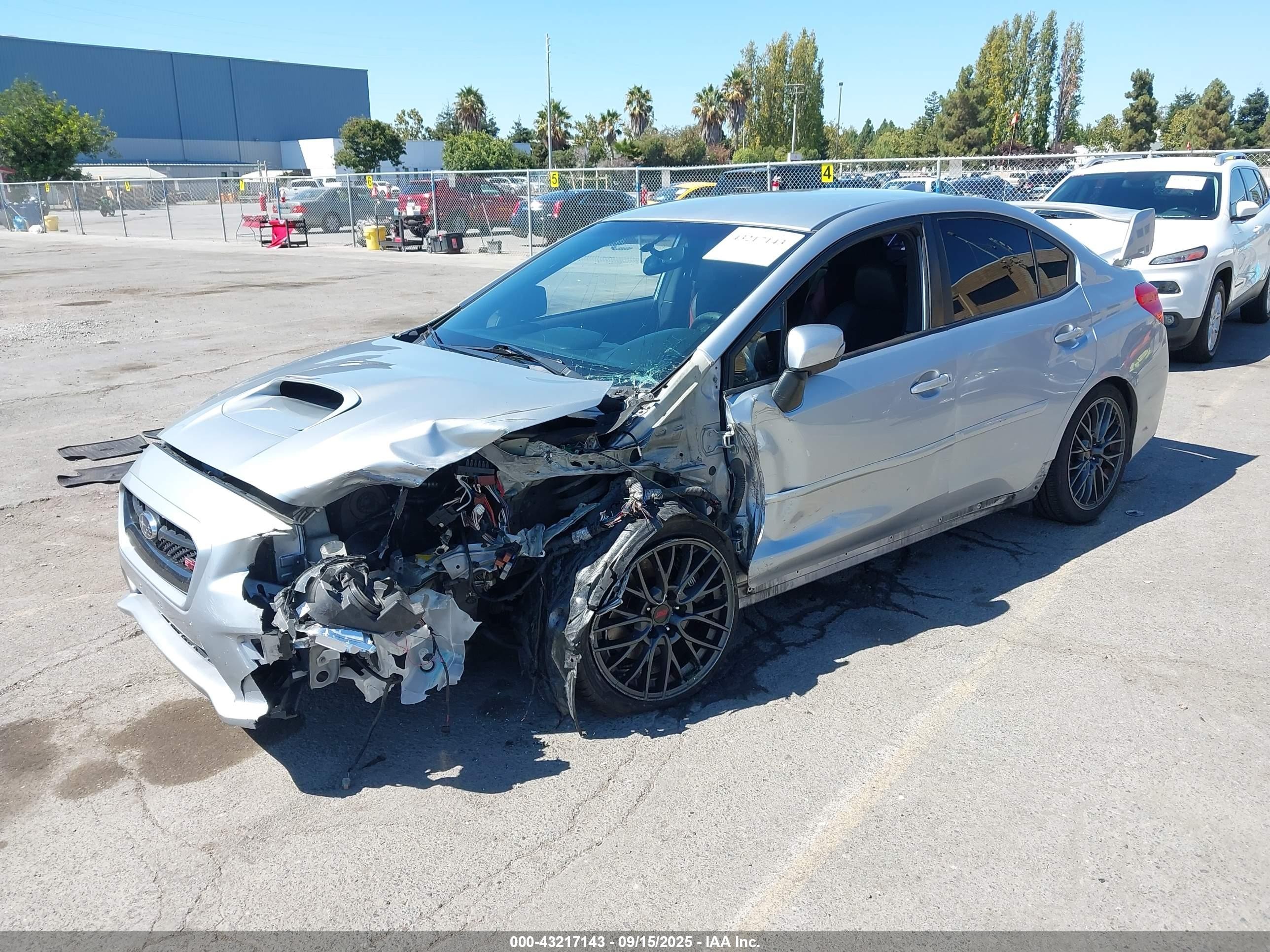 2015 Subaru Wrx Sti Серебряный vin: JF1VA2L69F9807321