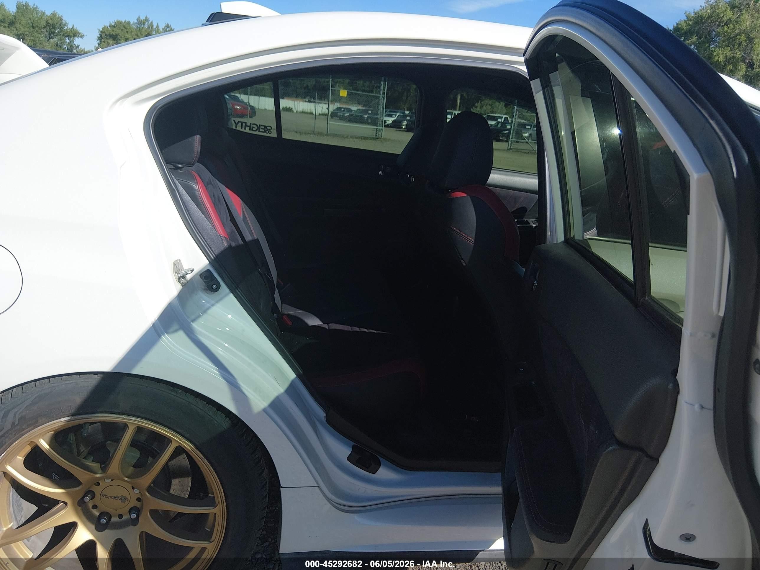 2015 Subaru Wrx Sti   White vin: JF1VA2P66F9814298