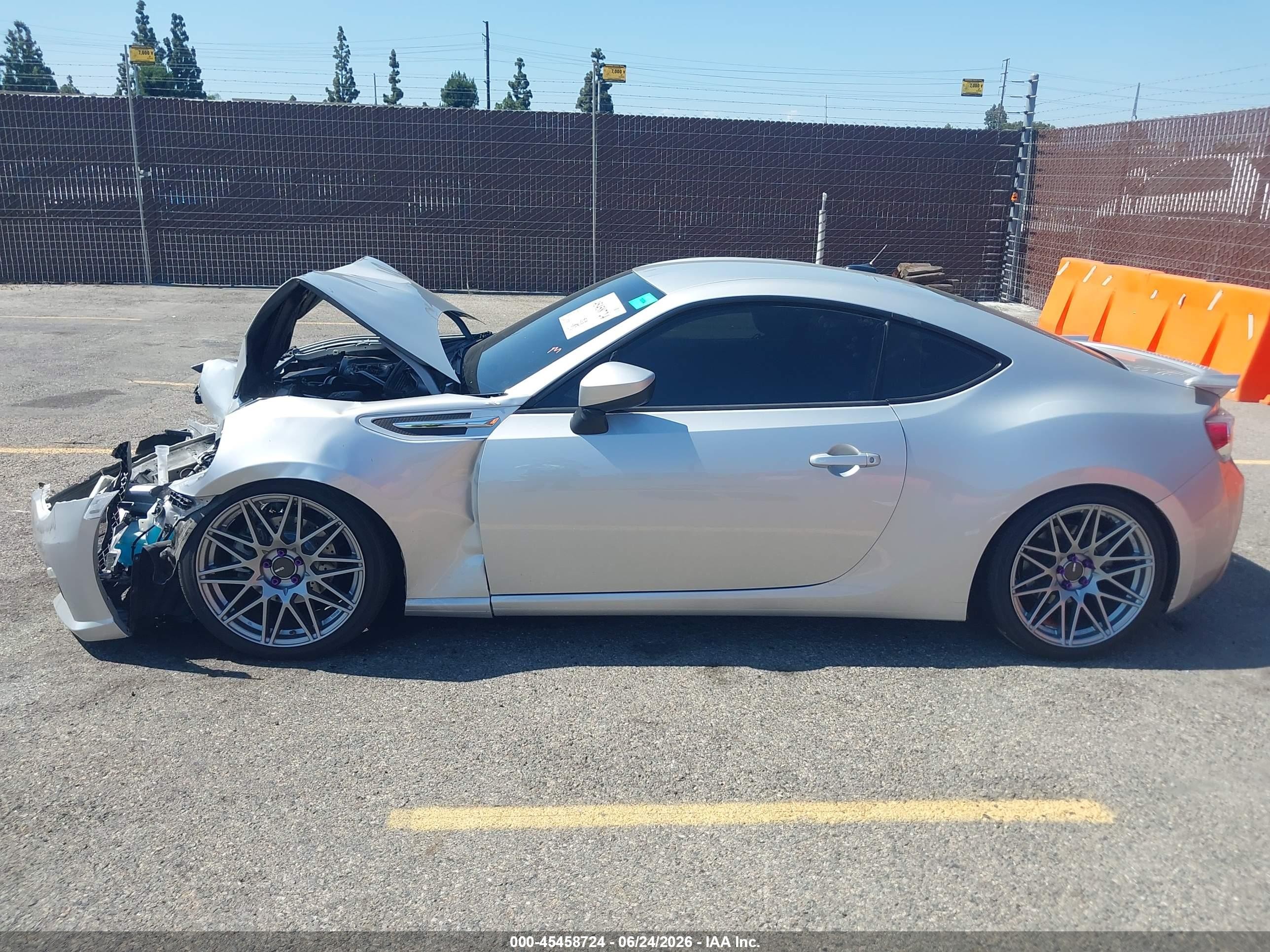 2014 Subaru Brz Limited Silver vin: JF1ZCAC11E9602715