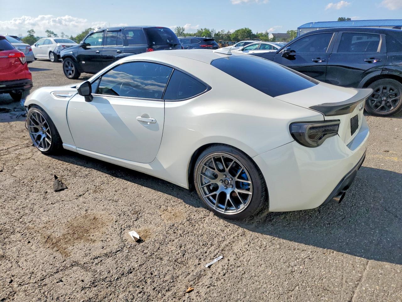 2014 Subaru Brz 2.0 Limited White vin: JF1ZCAC14E9605656