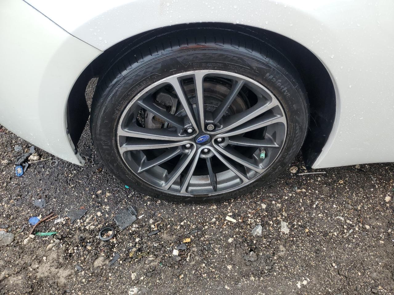 2013 Subaru Brz 2.0 Limited Белый vin: JF1ZCAC16D2602846 Damage: Right Rear Tire, Worn, Replacement Required