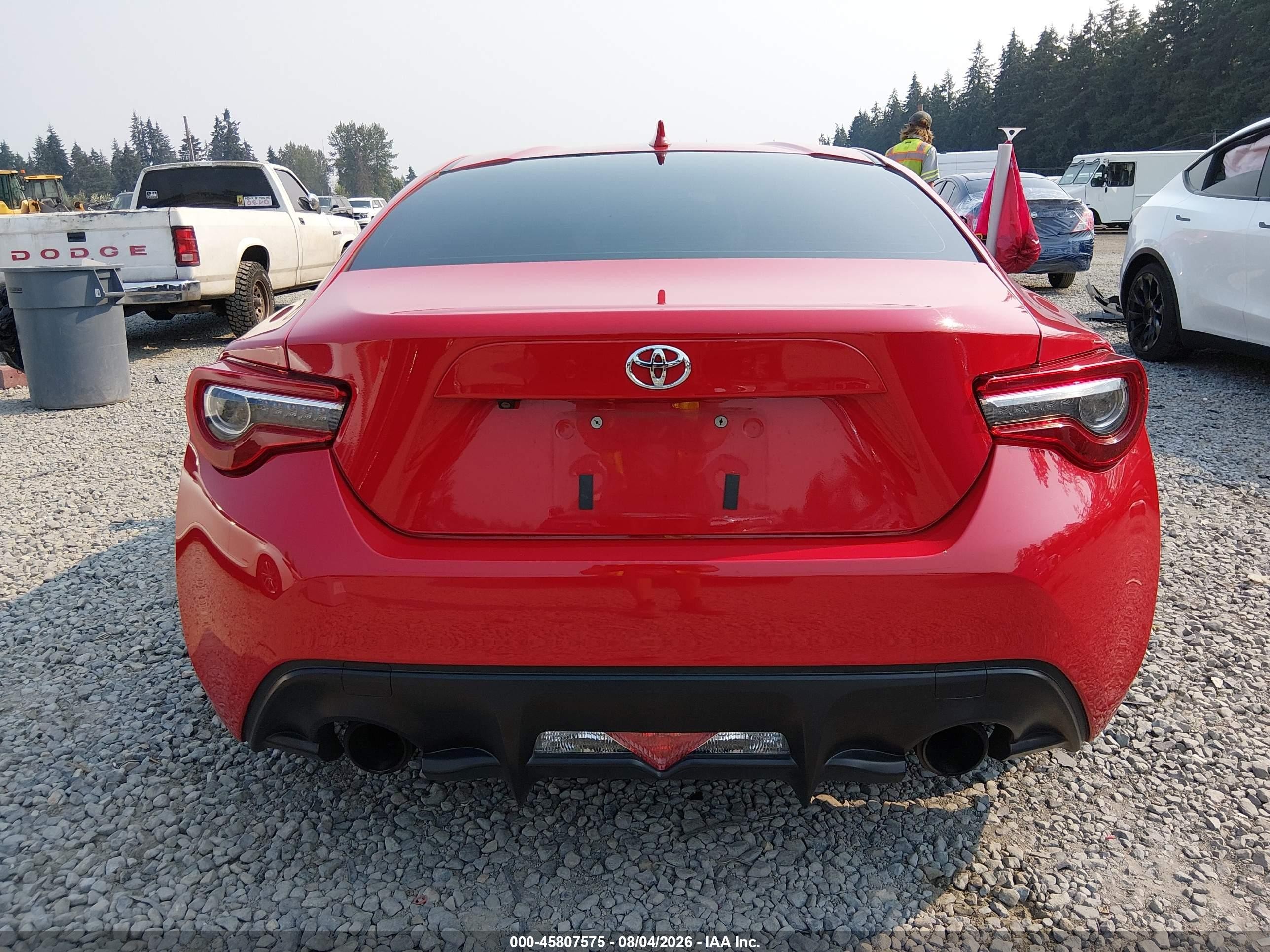 2017 Toyota 86   Red vin: JF1ZNAA11H9702279