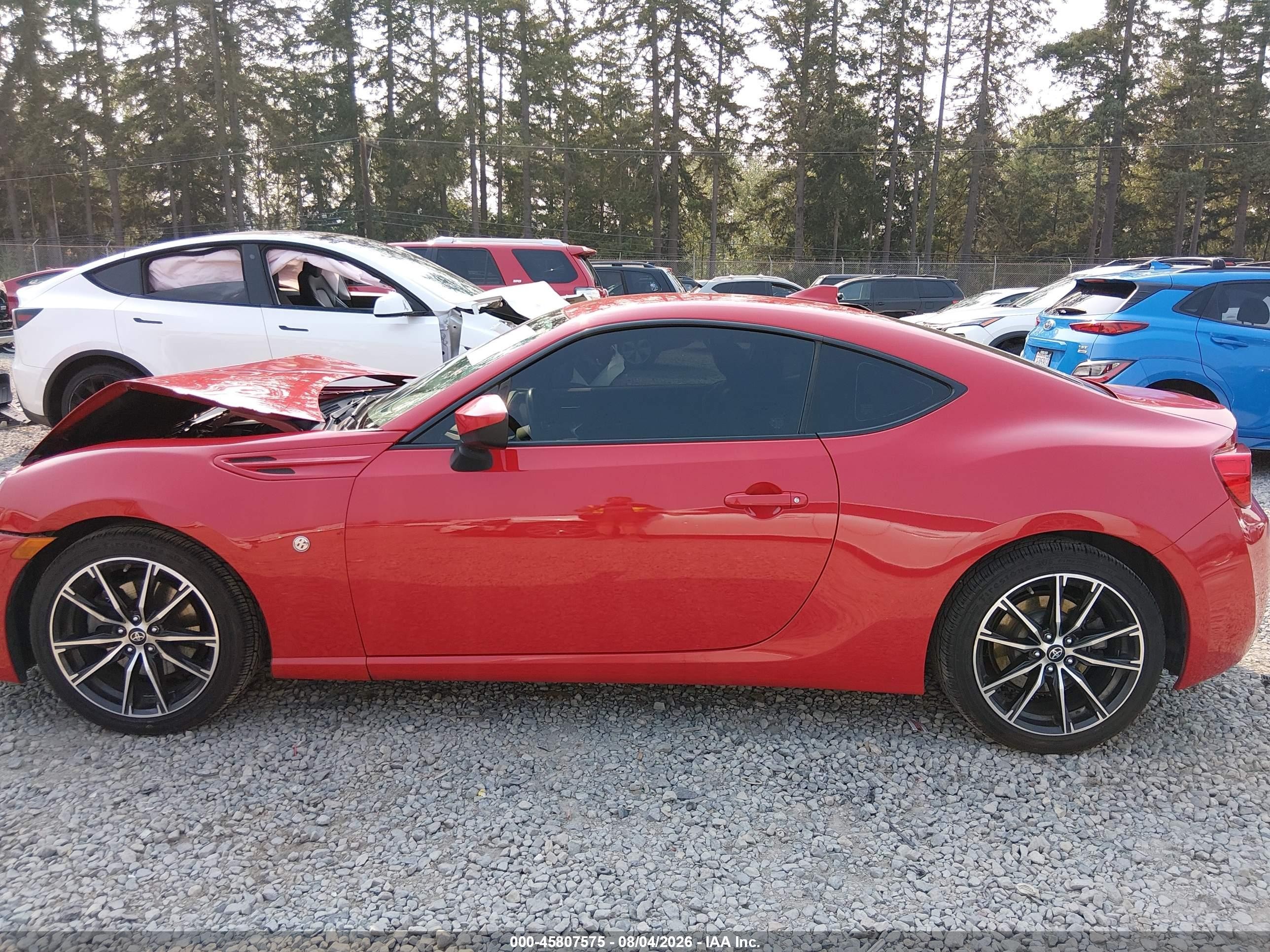 2017 Toyota 86   Red vin: JF1ZNAA11H9702279