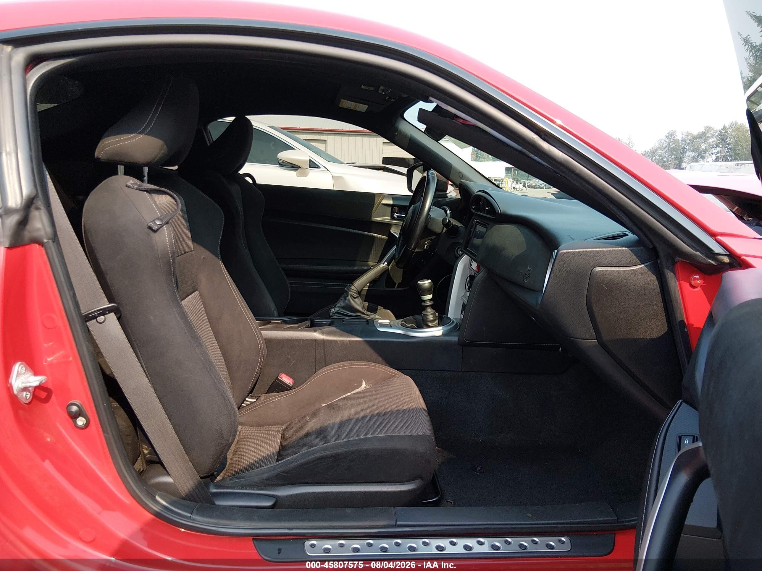 2017 Toyota 86   Red vin: JF1ZNAA11H9702279