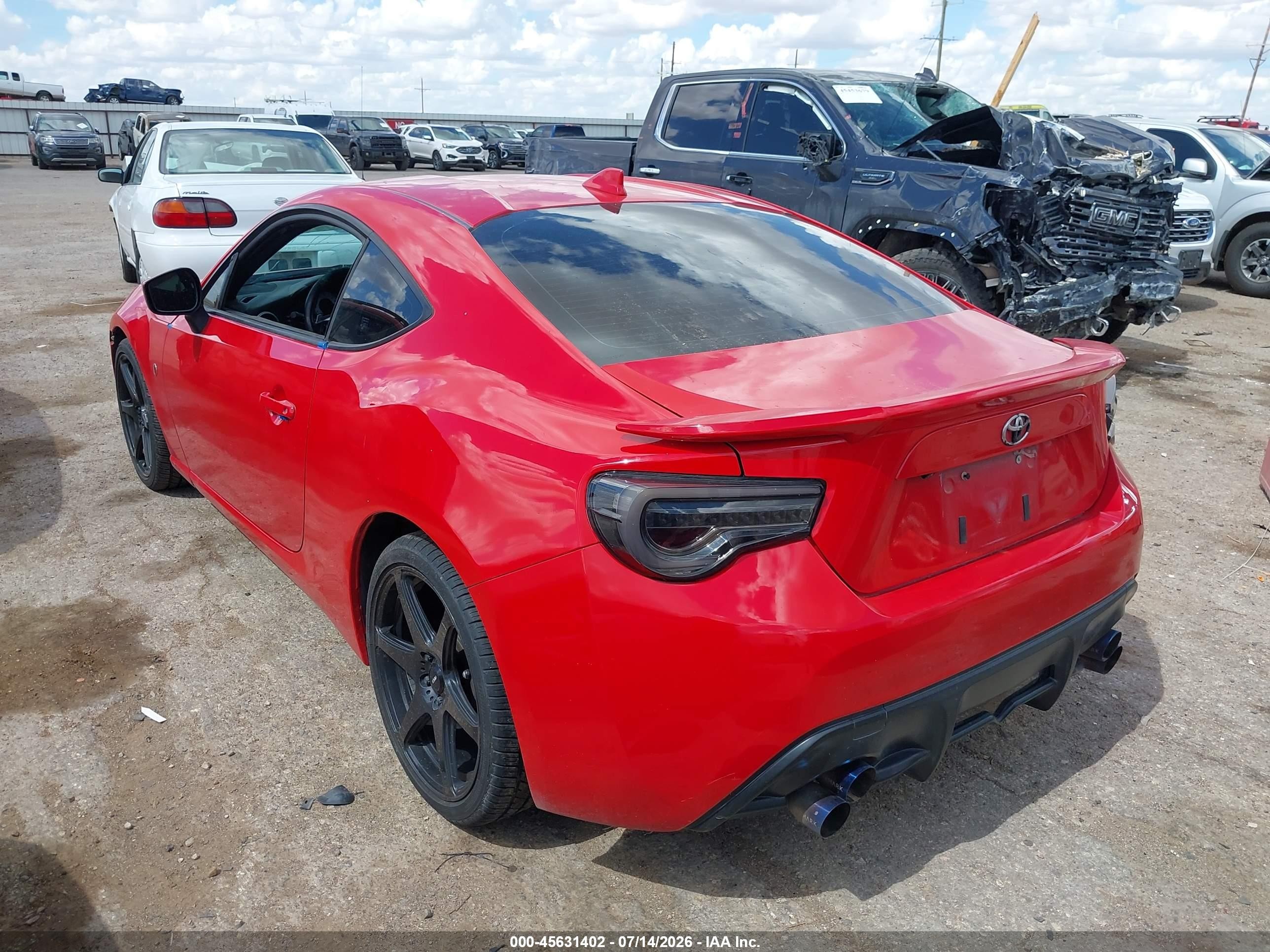 2017 Toyota 86   Red vin: JF1ZNAA18H8701958