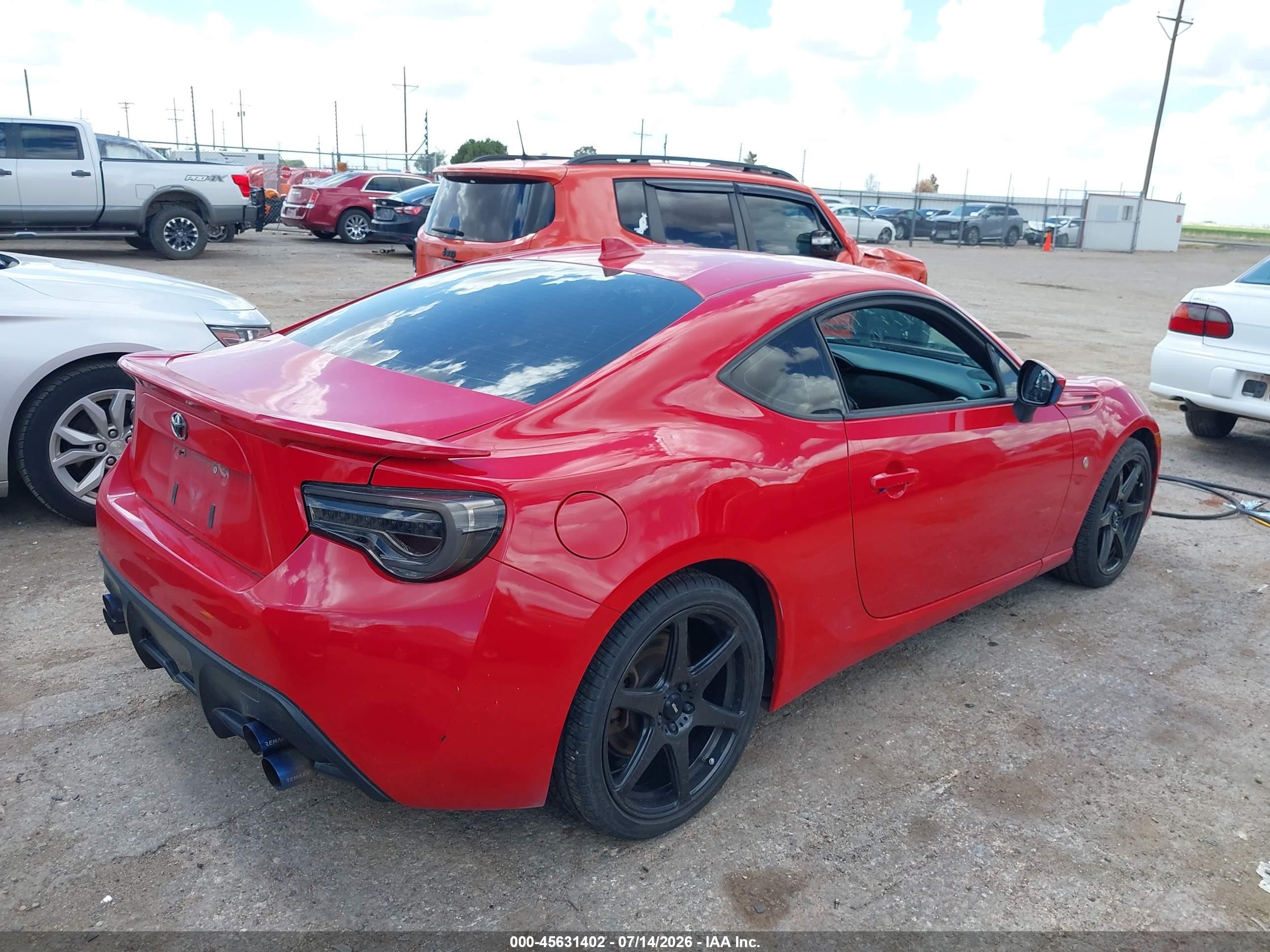2017 Toyota 86   Red vin: JF1ZNAA18H8701958