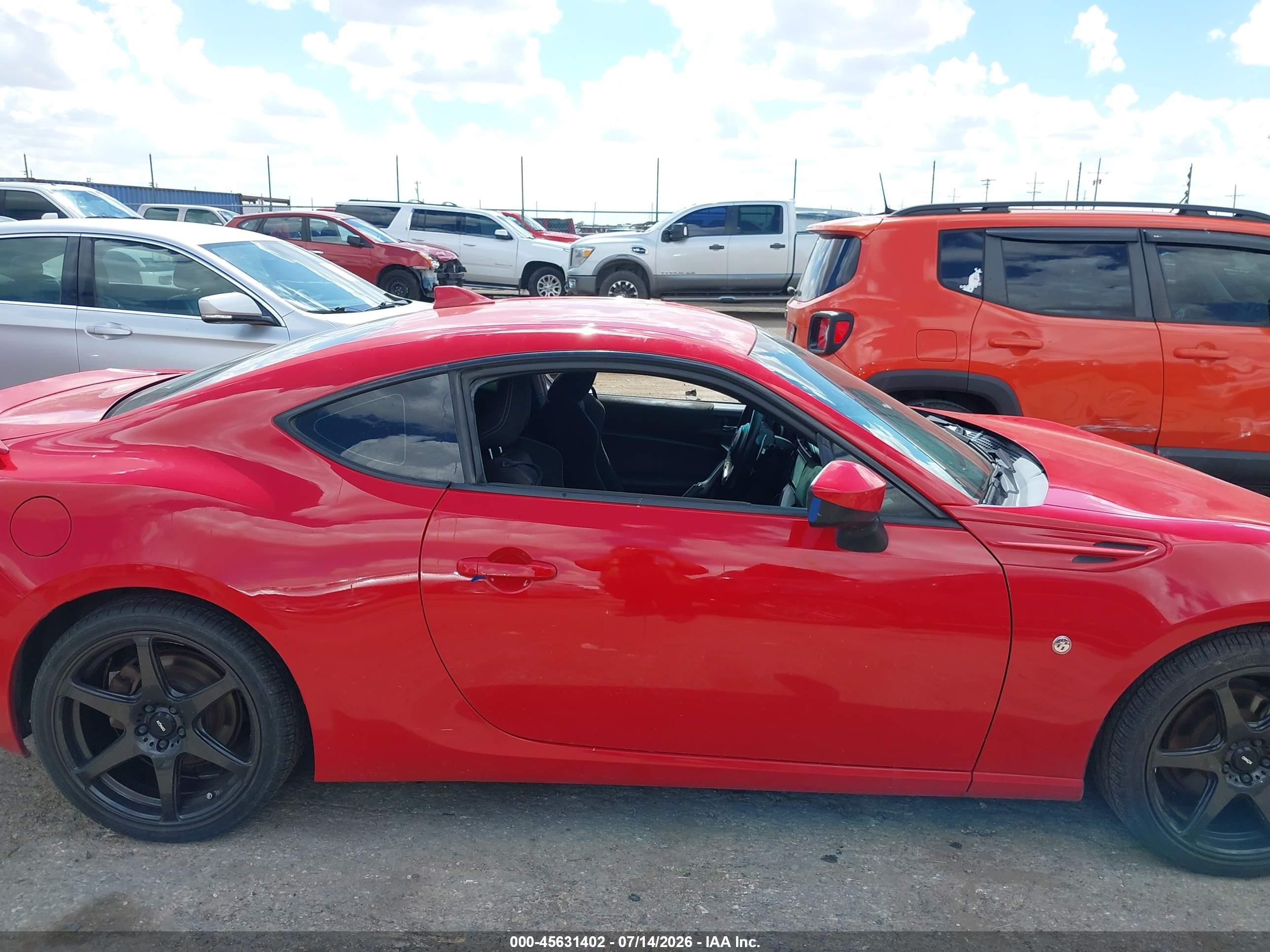 2017 Toyota 86   Red vin: JF1ZNAA18H8701958