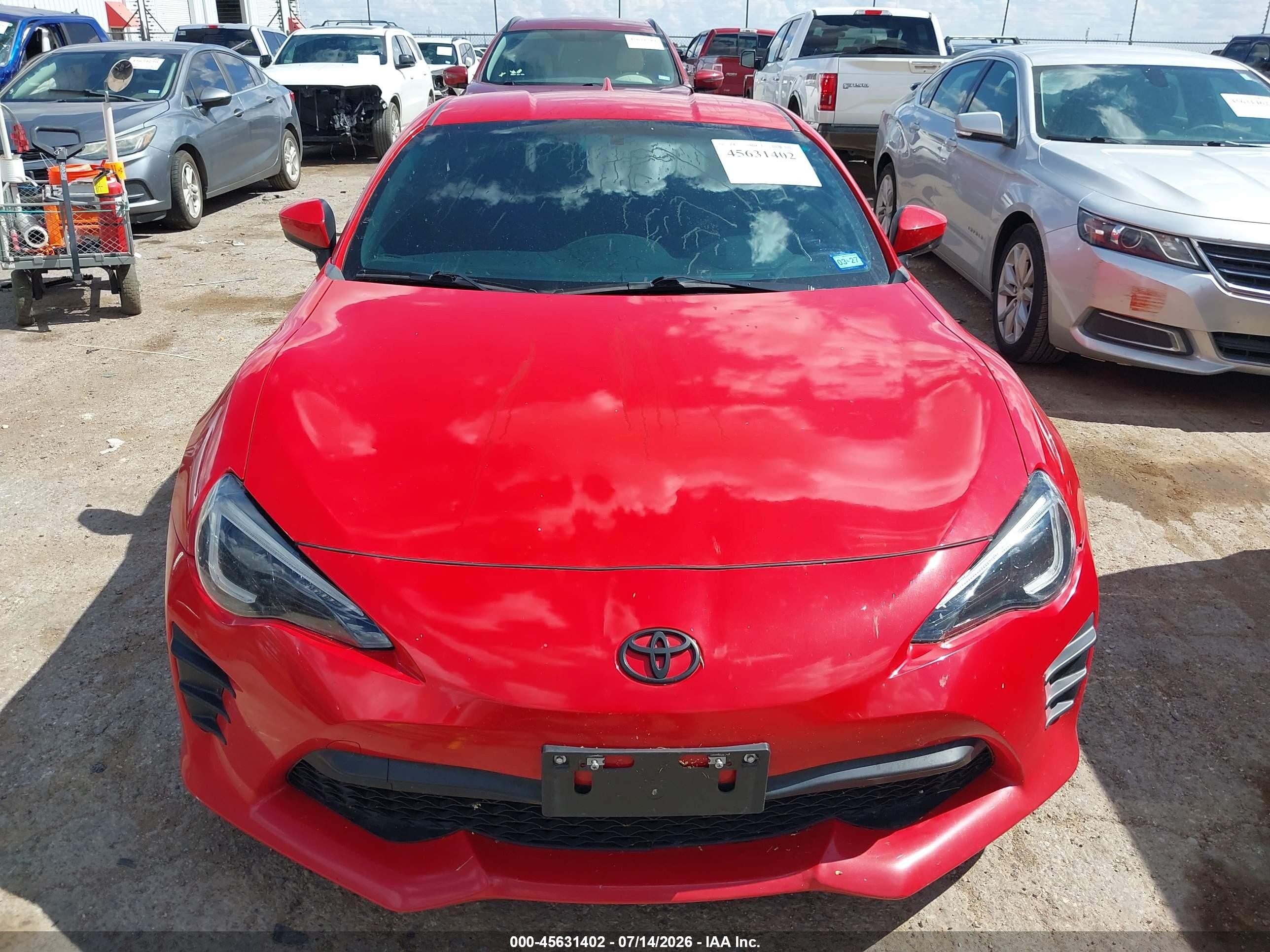 2017 Toyota 86   Red vin: JF1ZNAA18H8701958