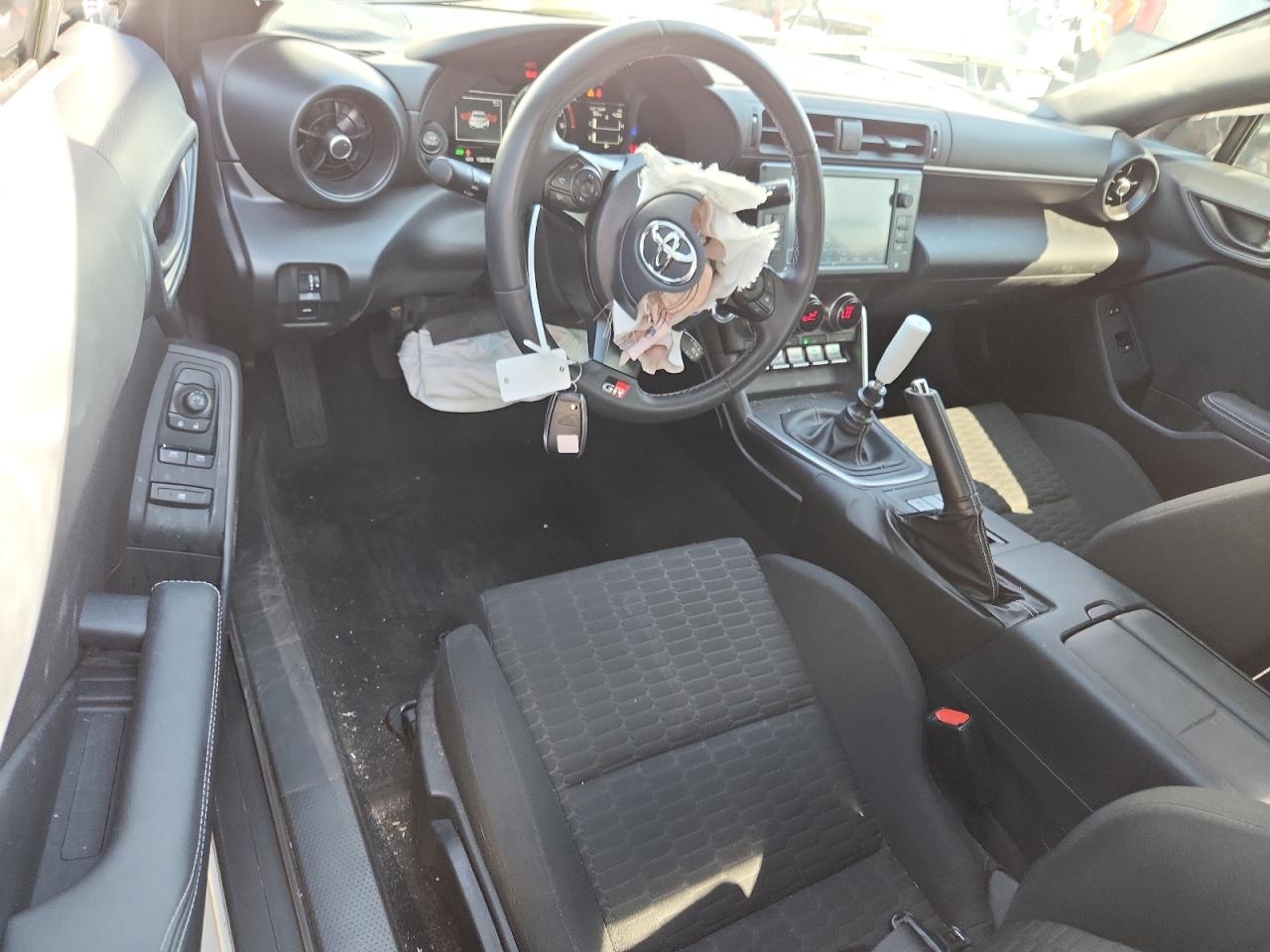 2024 Toyota Gr 86 White vin: JF1ZNBB10R9754752