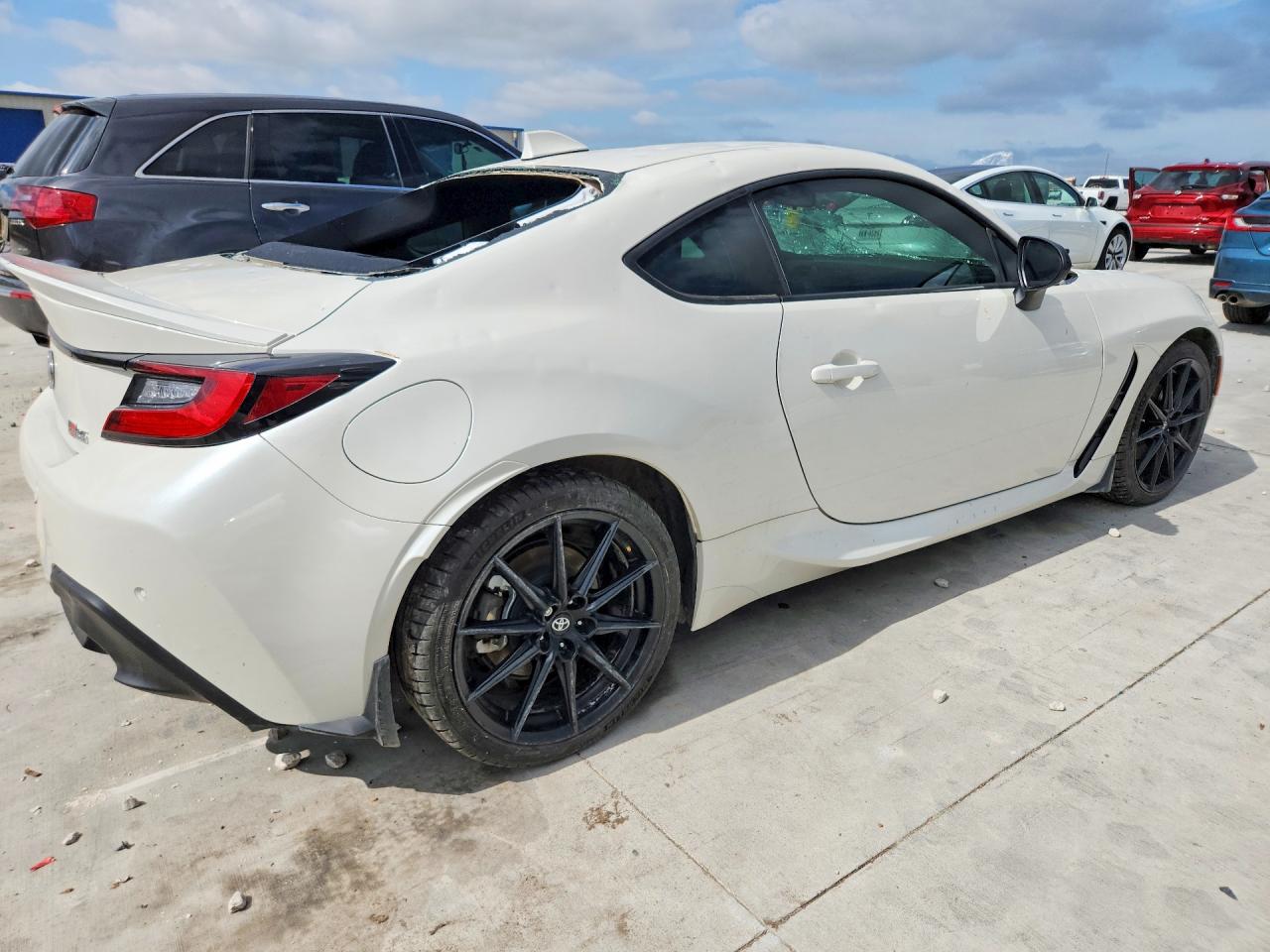 2025 Toyota Gr 86 Premium White vin: JF1ZNBE14S8758732