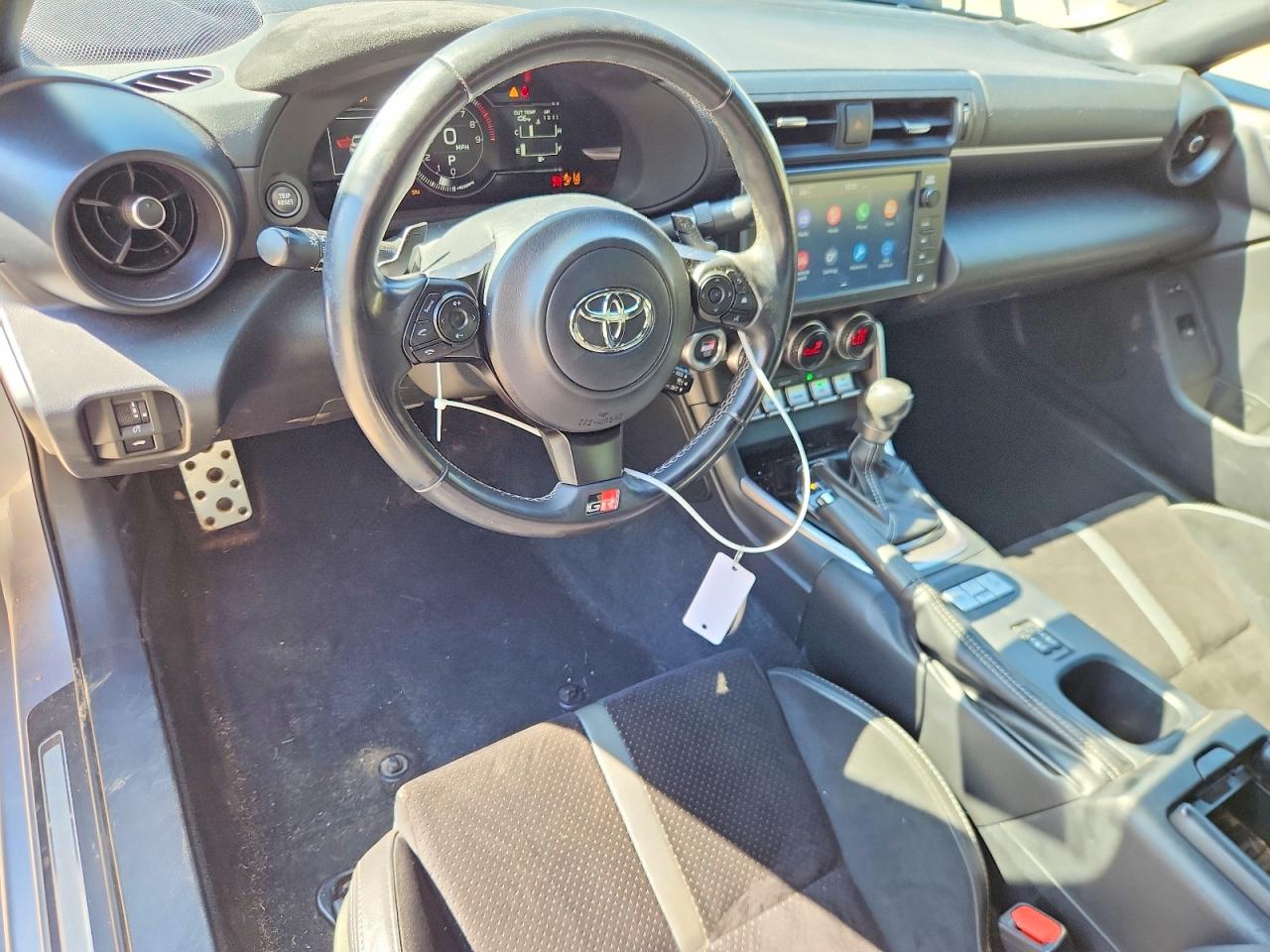 2024 Toyota Gr 86 Premium Silver vin: JF1ZNBE16R8755616