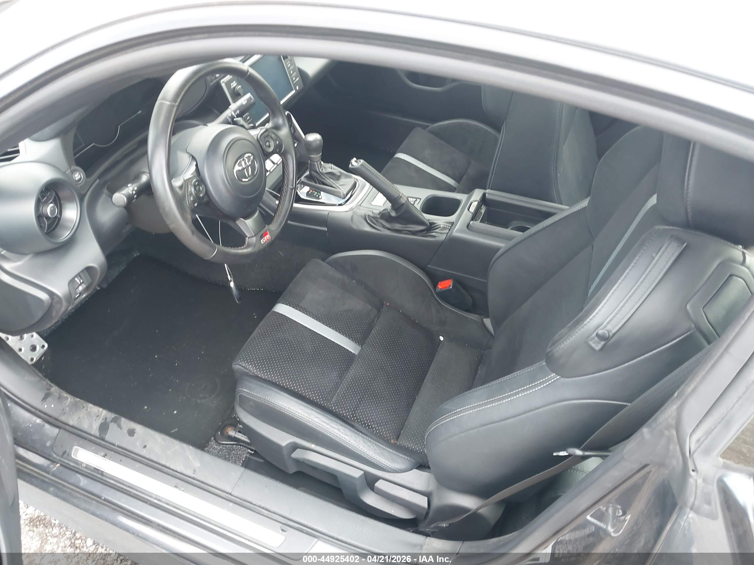 2022 Toyota Gr86 Premium Gray vin: JF1ZNBF11N8751434