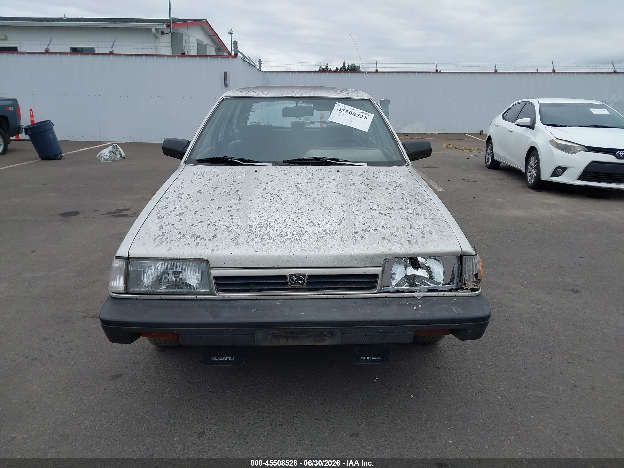 1990 Subaru Loyale Silver vin: JF2AN52B9LD408643
