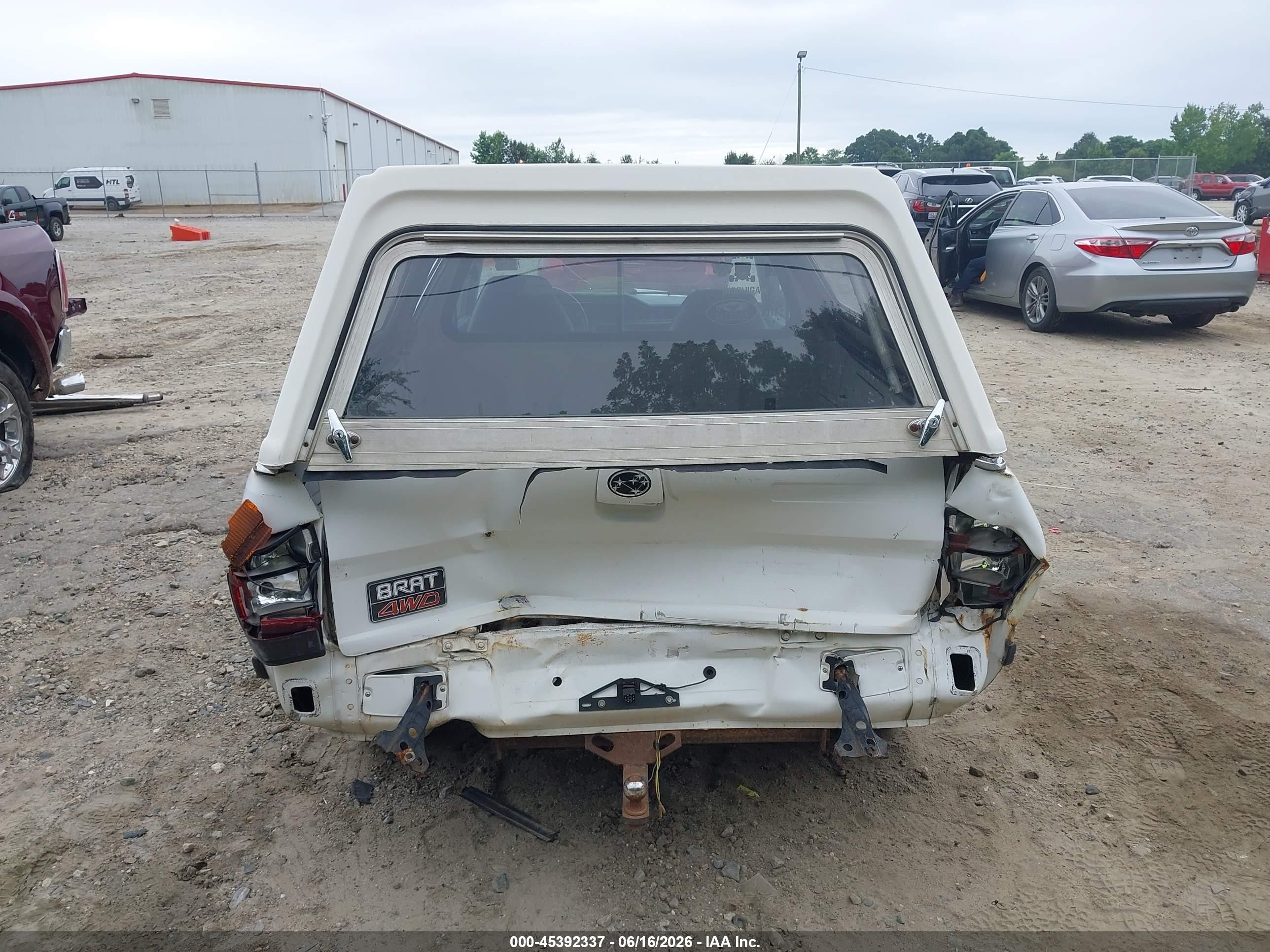 1985 Subaru Brat Gl White vin: JF2AT53B8FE504086