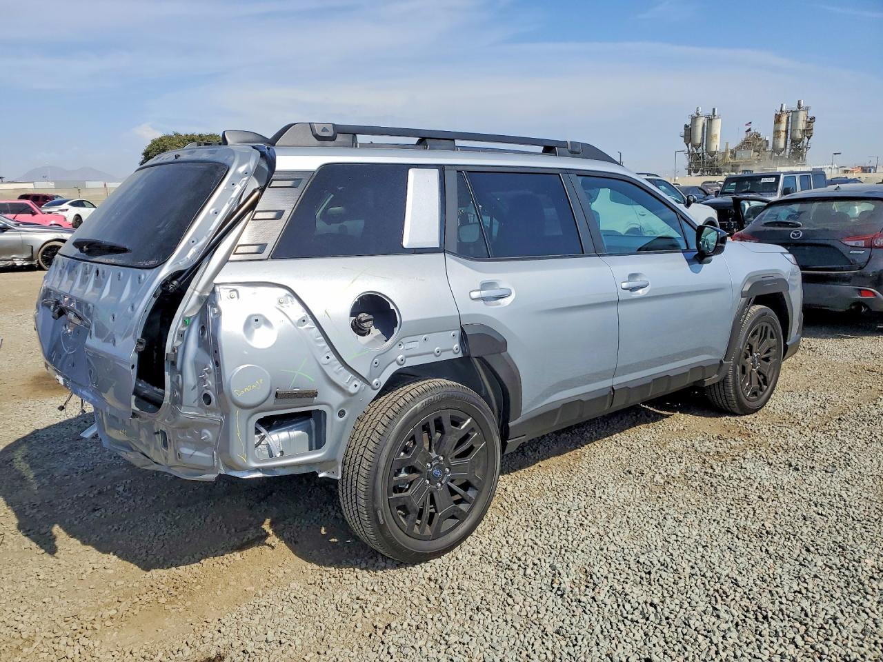 2026 Subaru Outback Limited Xt Серебряный vin: JF2BURGD2TY468717