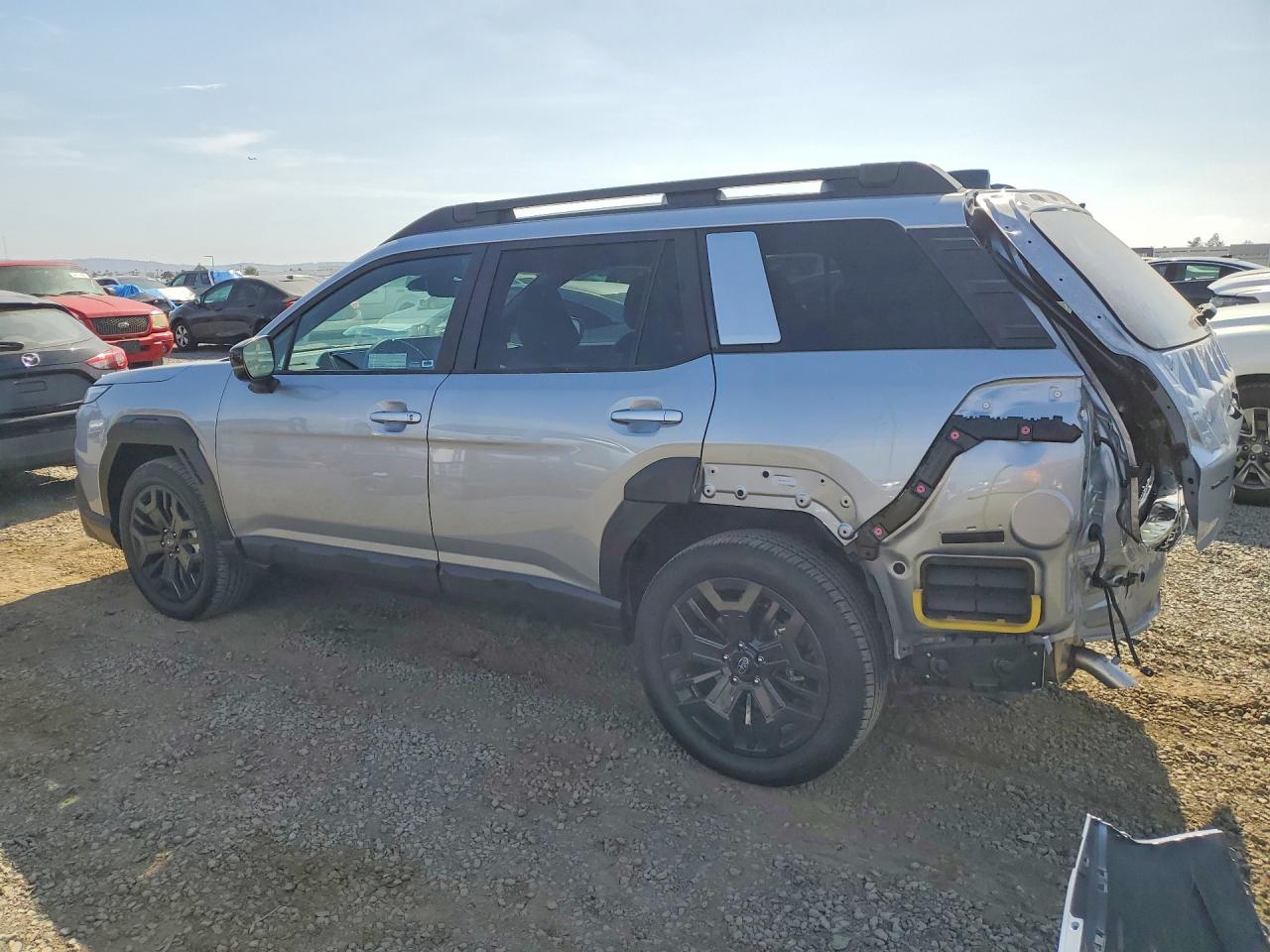 2026 Subaru Outback Limited Xt Серебряный vin: JF2BURGD2TY468717
