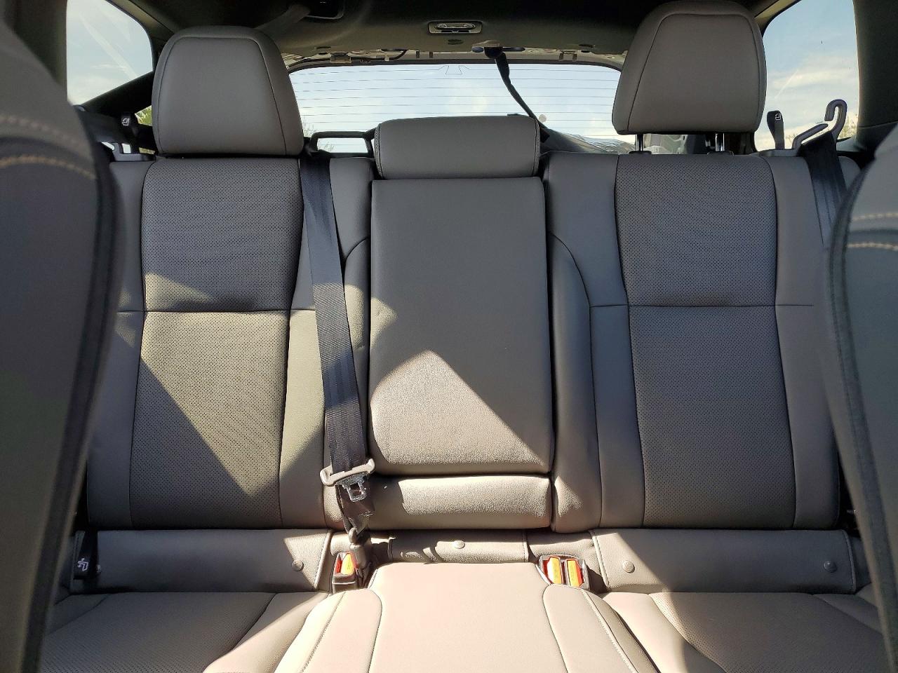 2026 Subaru Outback Limited Xt Серебряный vin: JF2BURGD2TY468717