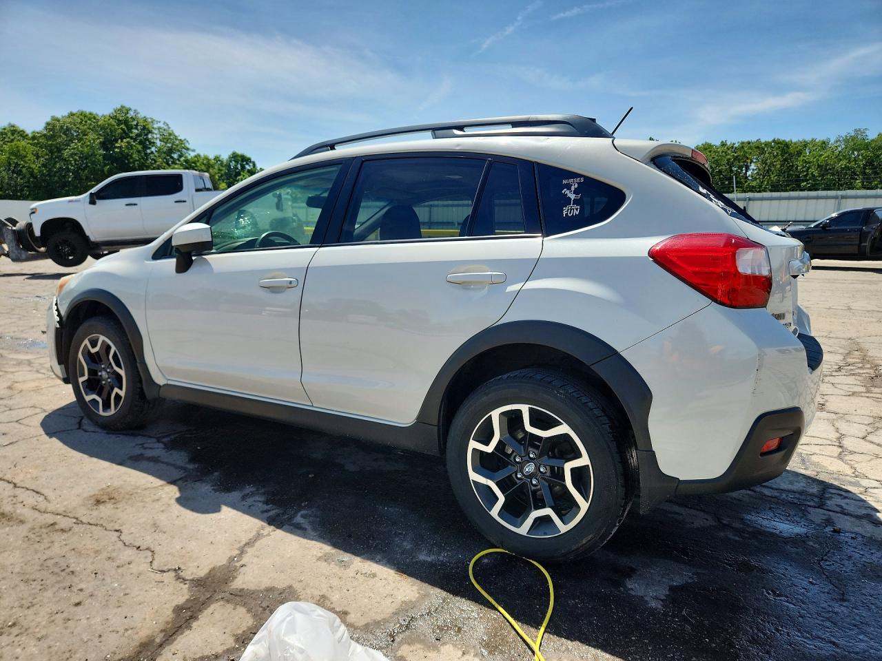 2016 Subaru Crosstrek Premium White vin: JF2GPABC0G8284931