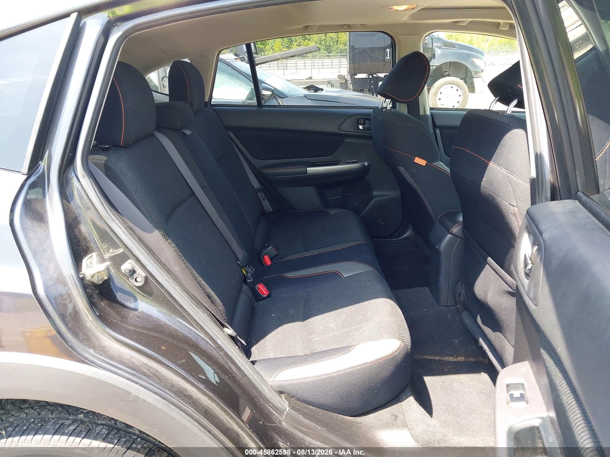 2017 Subaru Crosstrek 2.0i Premium Silver vin: JF2GPABC0H8253079