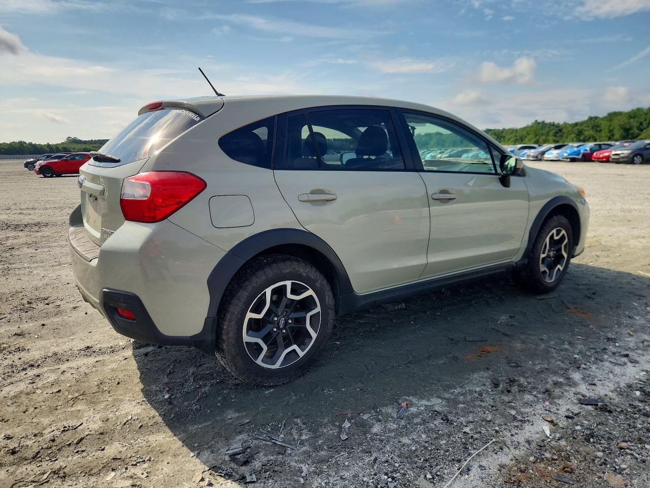 2017 Subaru Crosstrek Premium Cream vin: JF2GPABC1H8226862