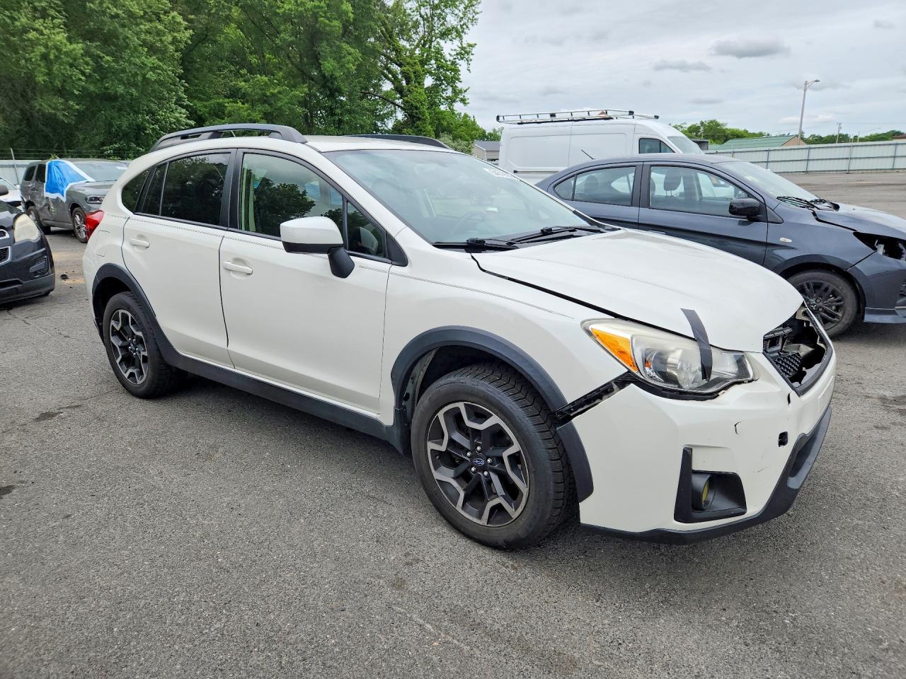 2016 Subaru Crosstrek Premium White vin: JF2GPABC2G8322739