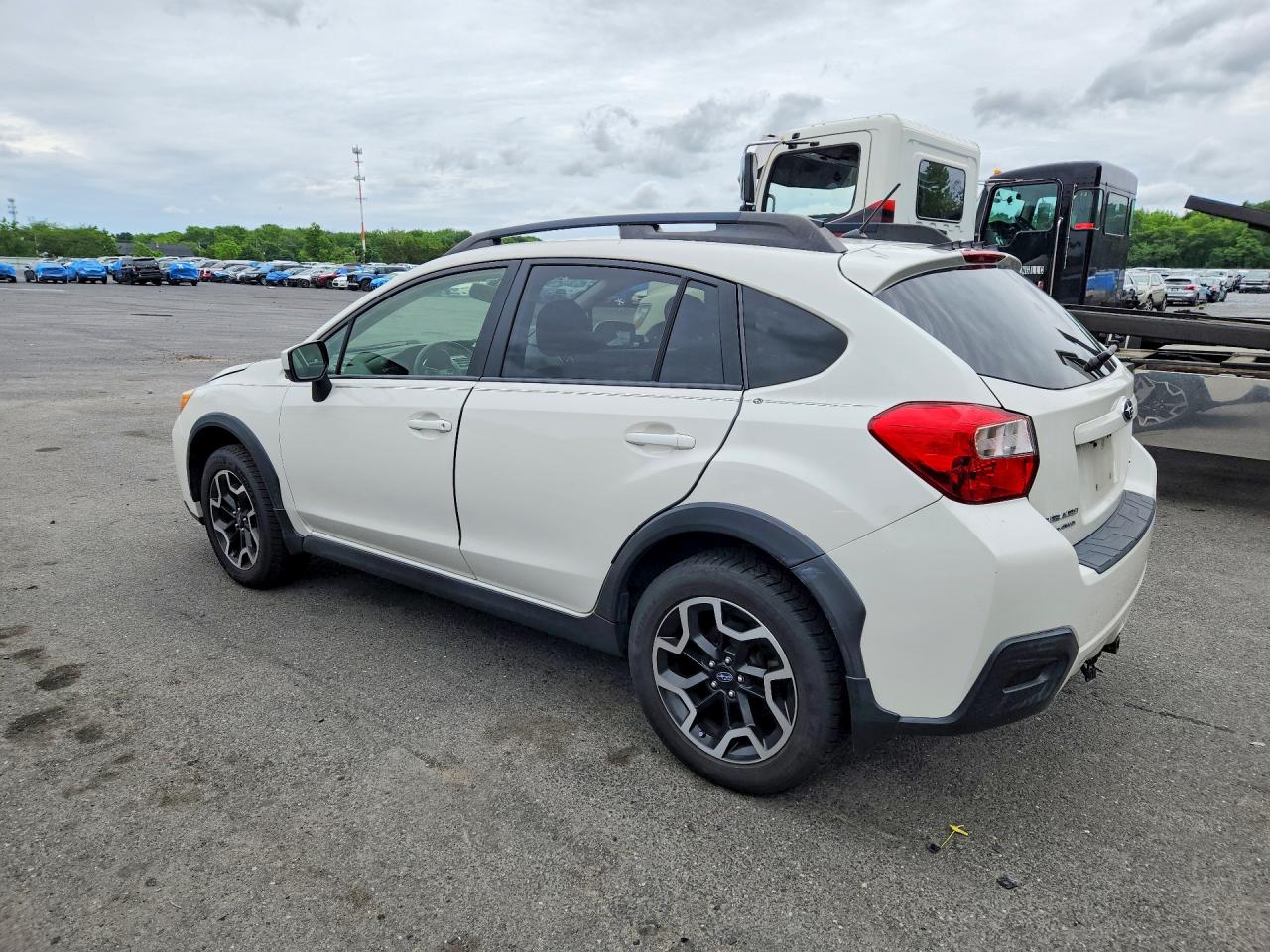 2016 Subaru Crosstrek Premium White vin: JF2GPABC2G8322739
