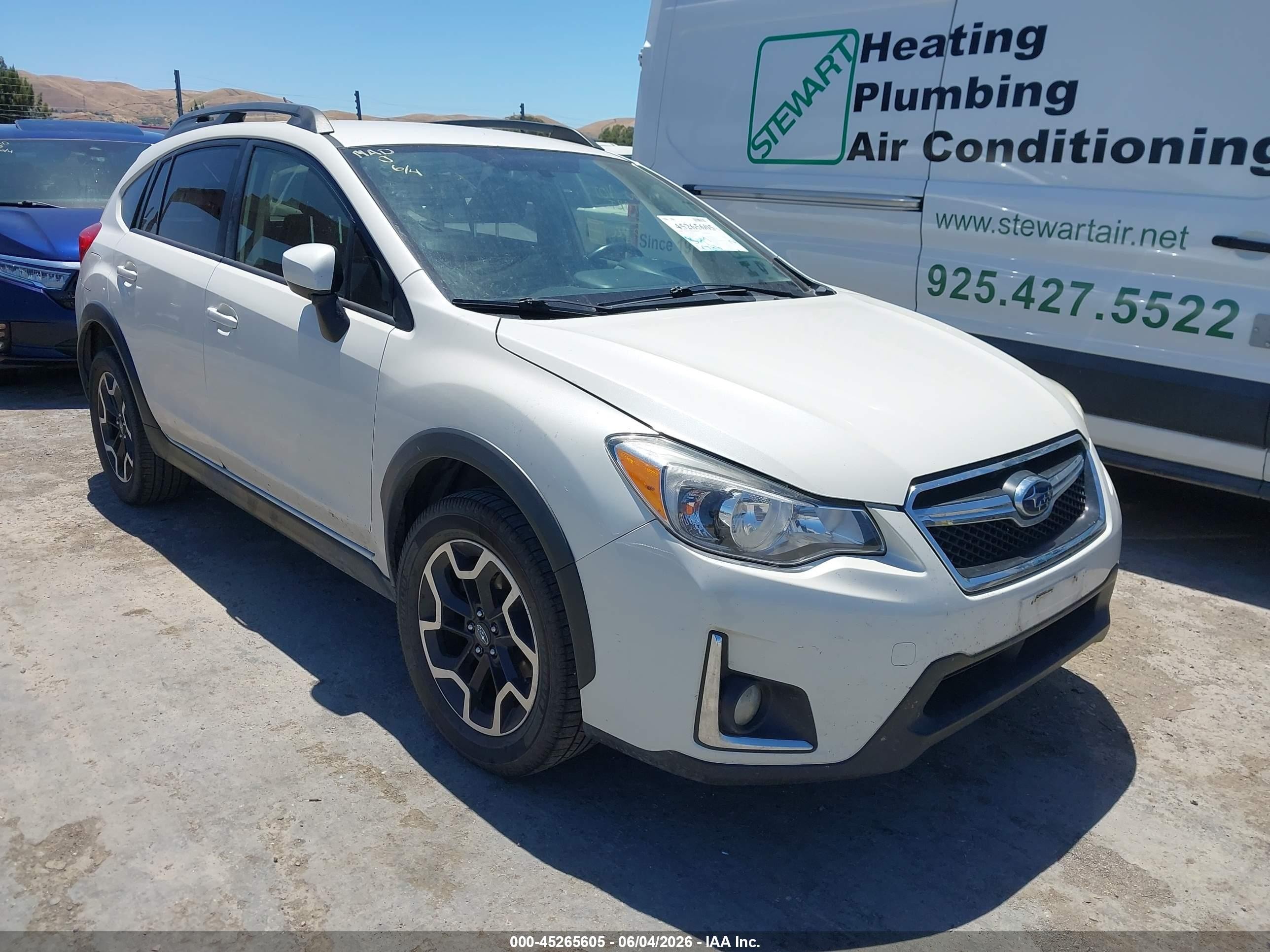 2016 Subaru Crosstrek 2.0i Premium Белый vin: JF2GPABC5G8216365
