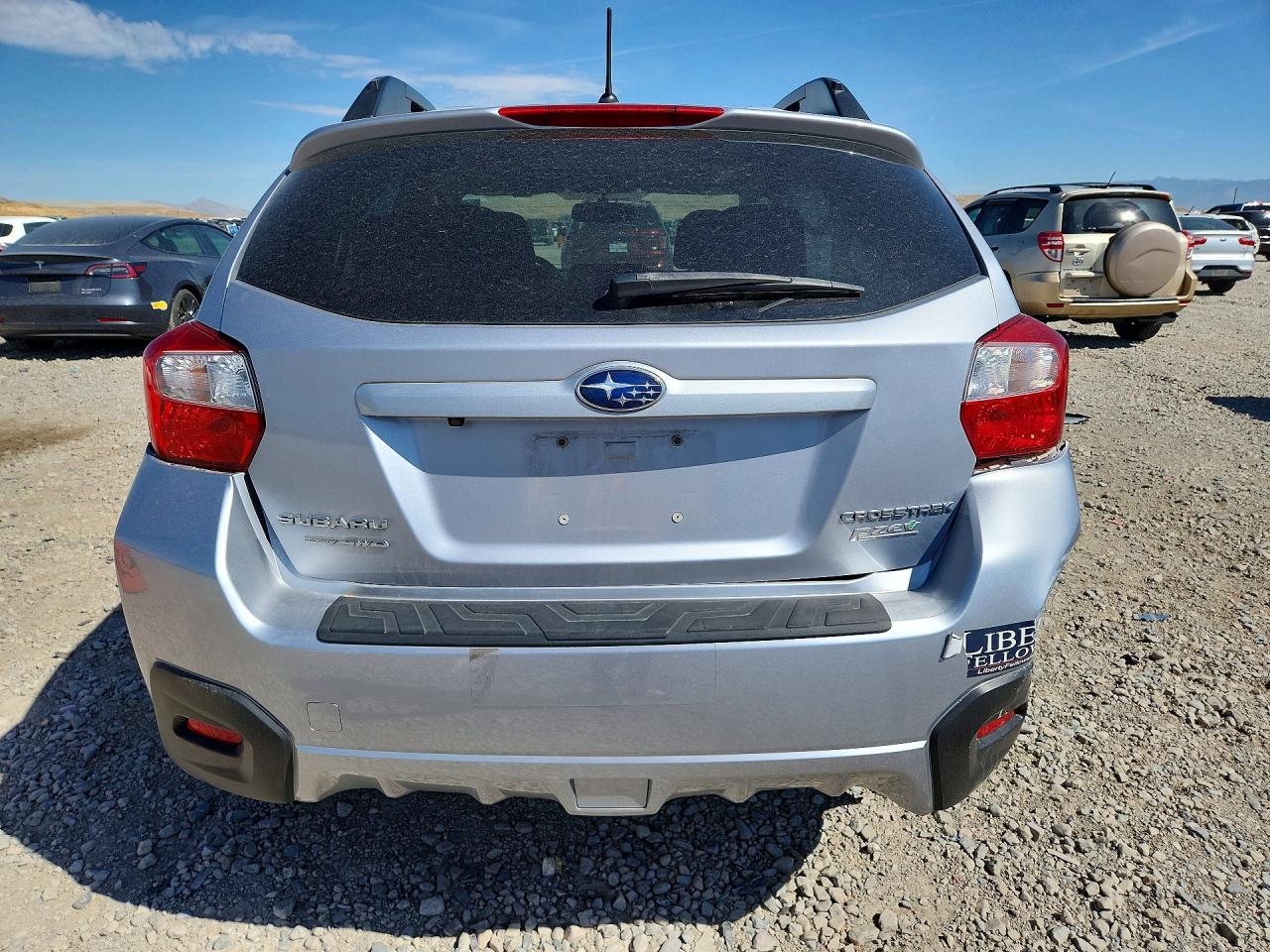 2016 Subaru Crosstrek Premium Silver vin: JF2GPABC5G8342709
