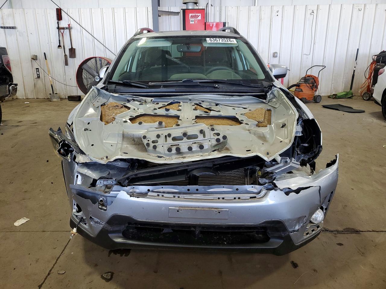2017 Subaru Crosstrek Premium Серебряный vin: JF2GPABC5HH241929