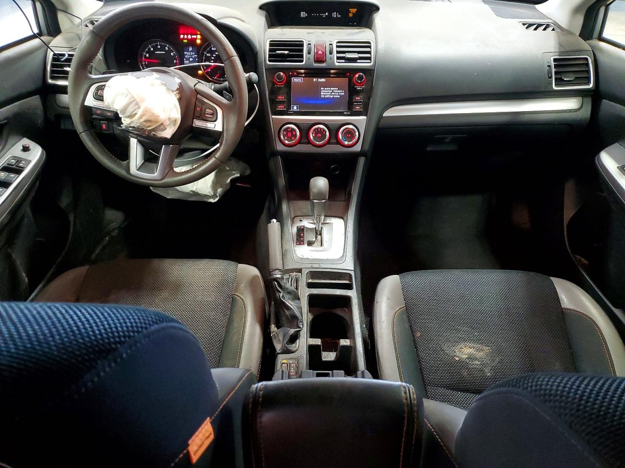 2017 Subaru Crosstrek Premium Серебряный vin: JF2GPABC5HH241929