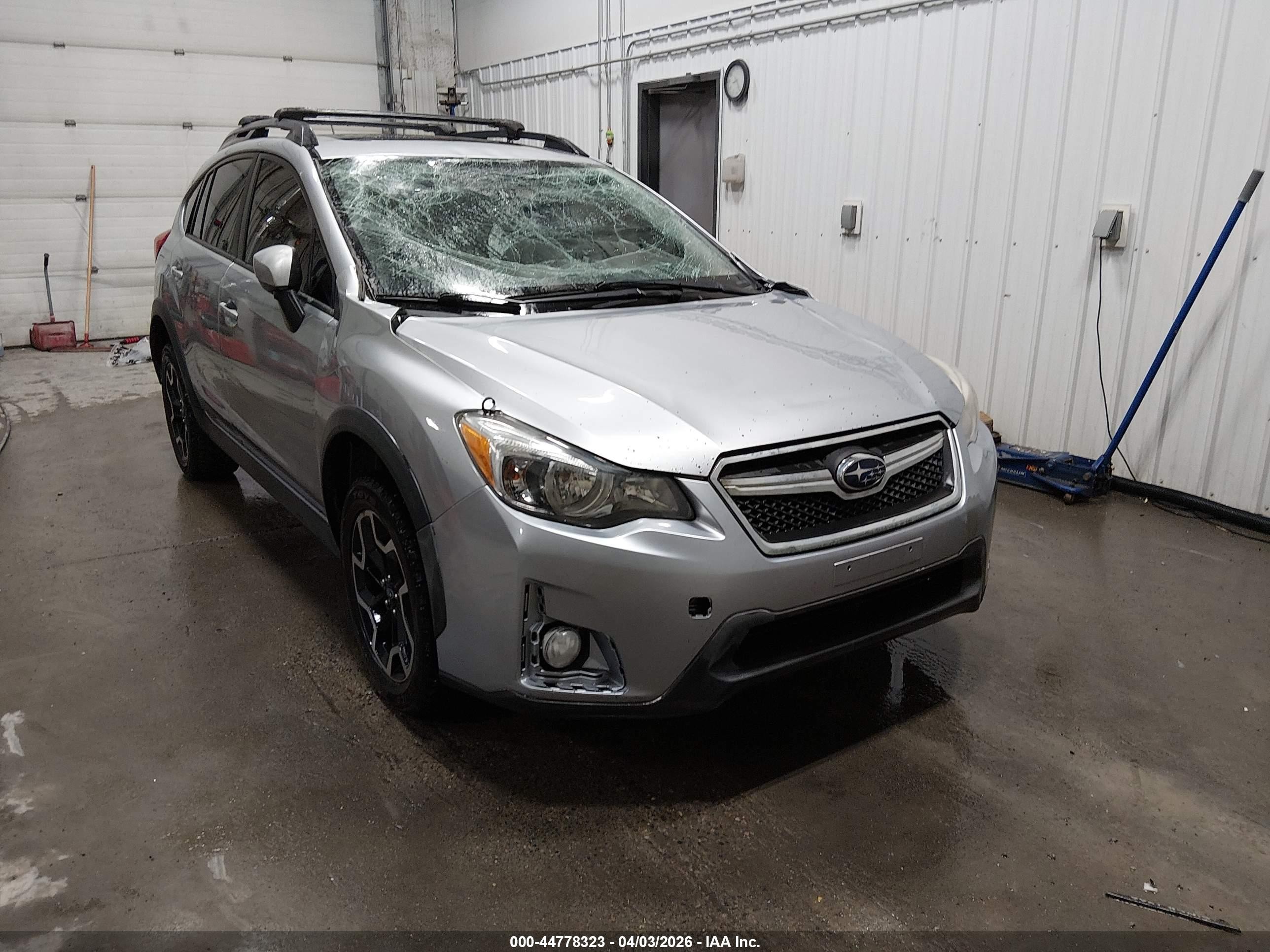 2016 Subaru Crosstrek 2.0i Premium Silver vin: JF2GPABC6G8306530