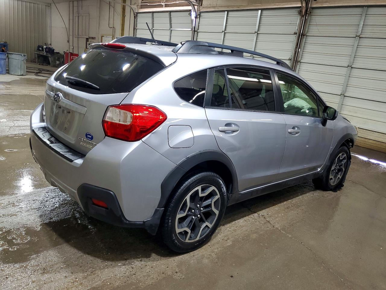 2017 Subaru Crosstrek Premium Silver vin: JF2GPABC6H8228302