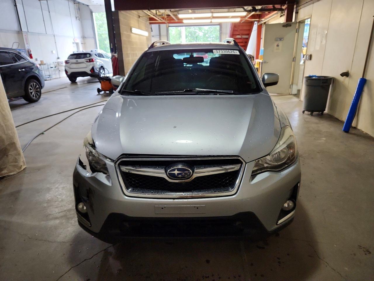 2016 Subaru Crosstrek Premium Silver vin: JF2GPABC7G8310988