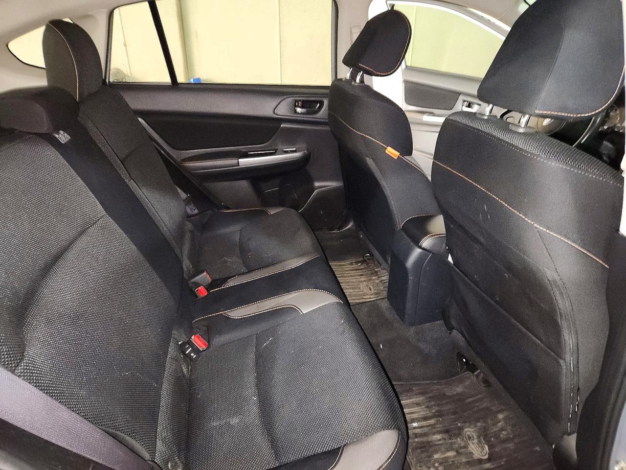 2016 Subaru Crosstrek Premium Silver vin: JF2GPABC7G8310988