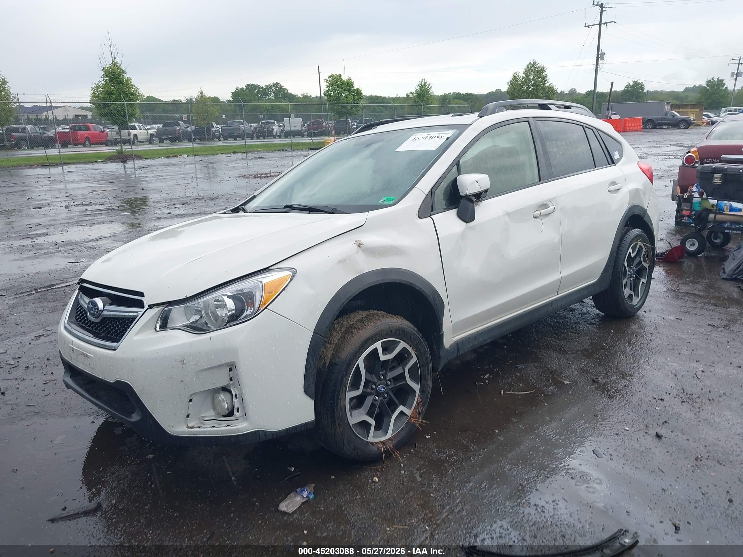 2017 Subaru Crosstrek 2.0i Premium White vin: JF2GPABC7H8218121