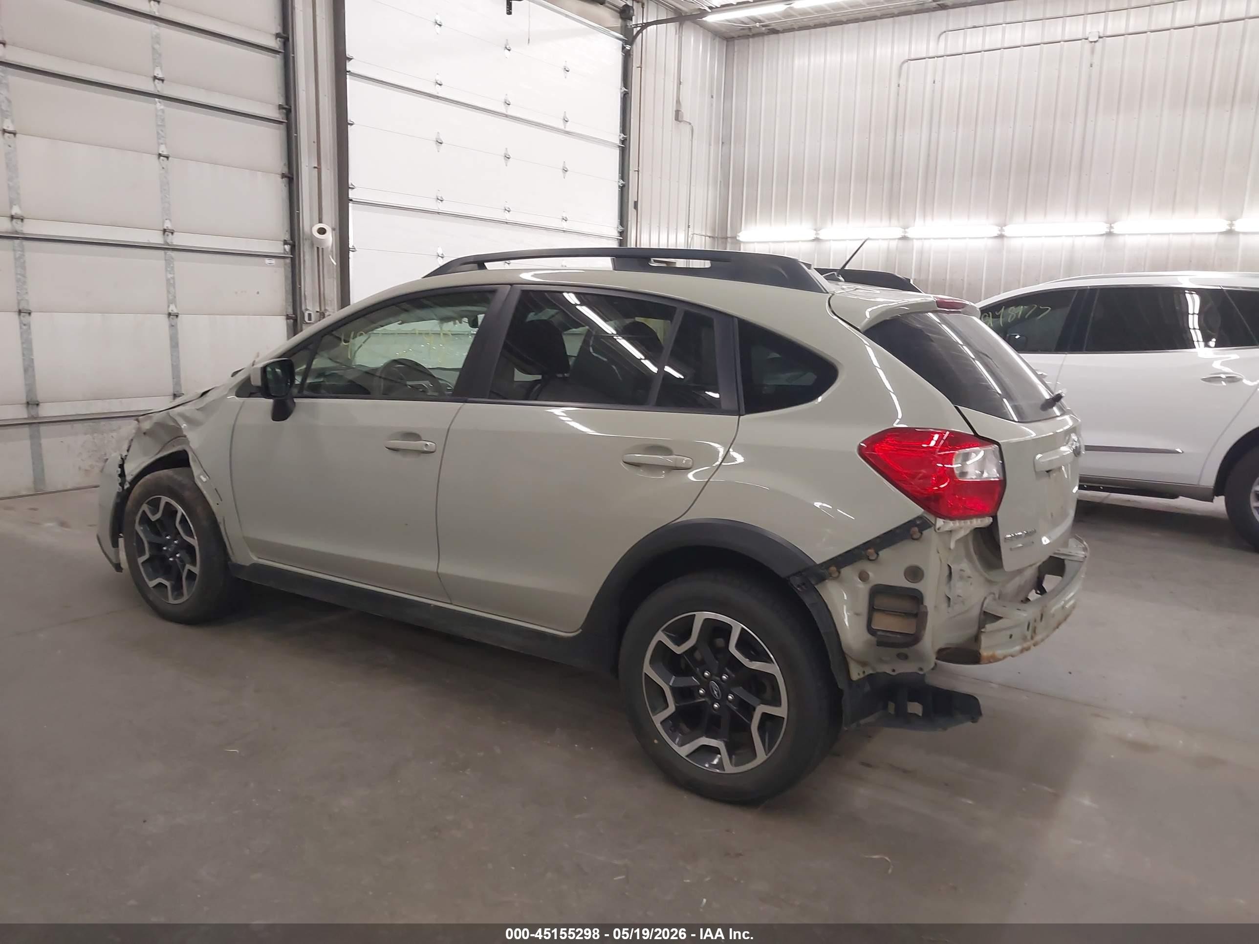 2016 Subaru Crosstrek 2.0i Premium Cream vin: JF2GPABC8G8223892