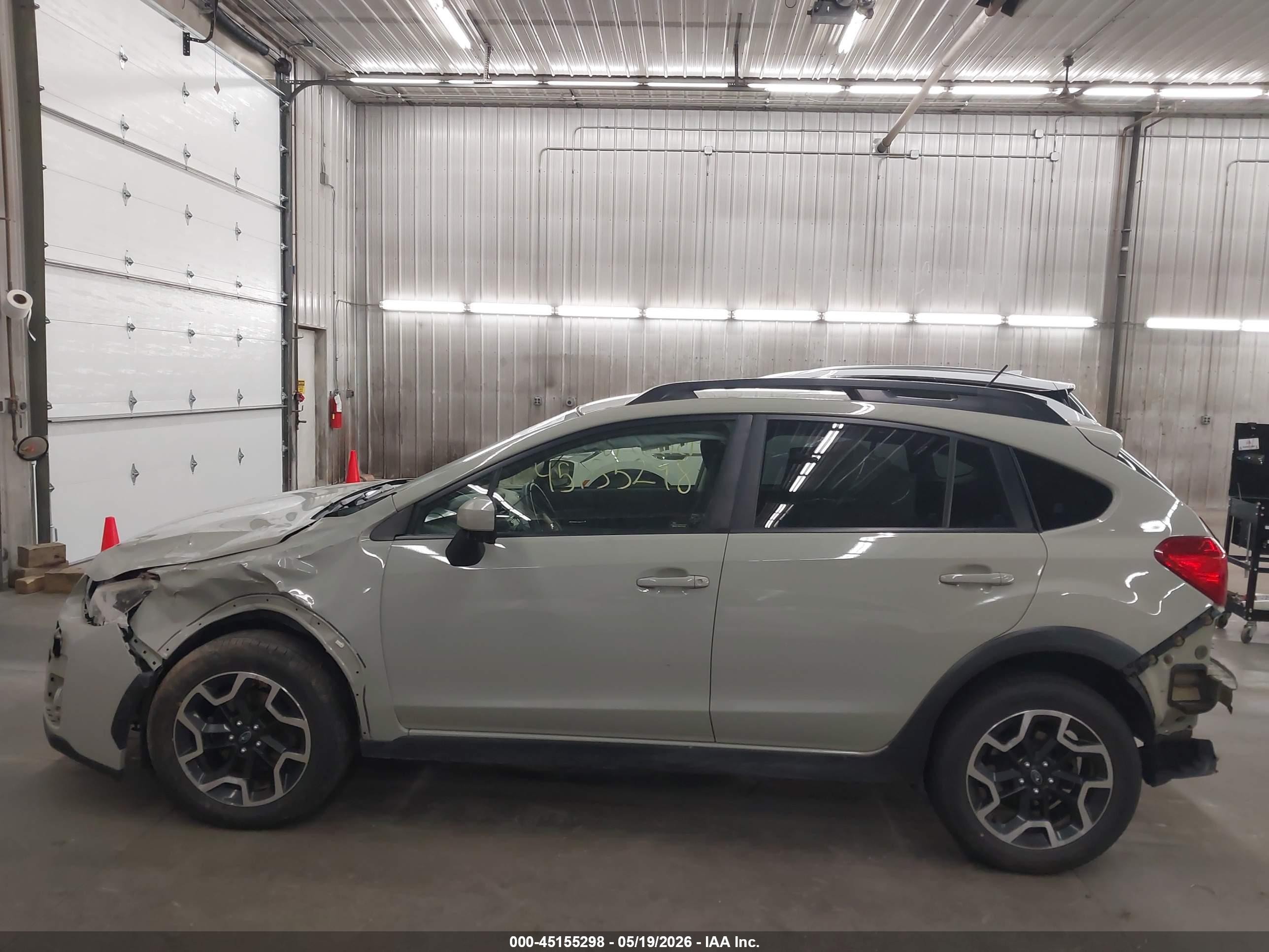 2016 Subaru Crosstrek 2.0i Premium Cream vin: JF2GPABC8G8223892
