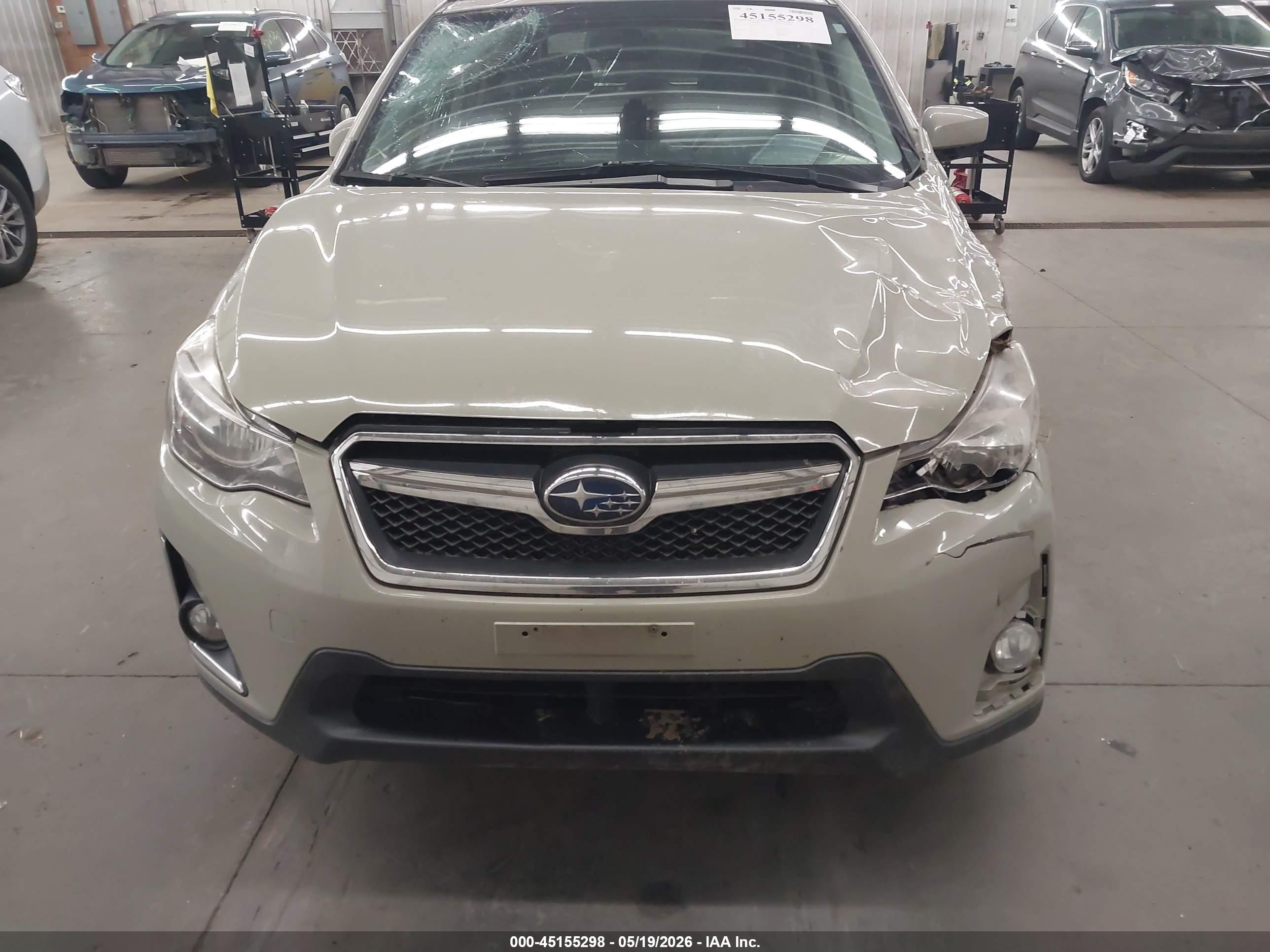 2016 Subaru Crosstrek 2.0i Premium Cream vin: JF2GPABC8G8223892