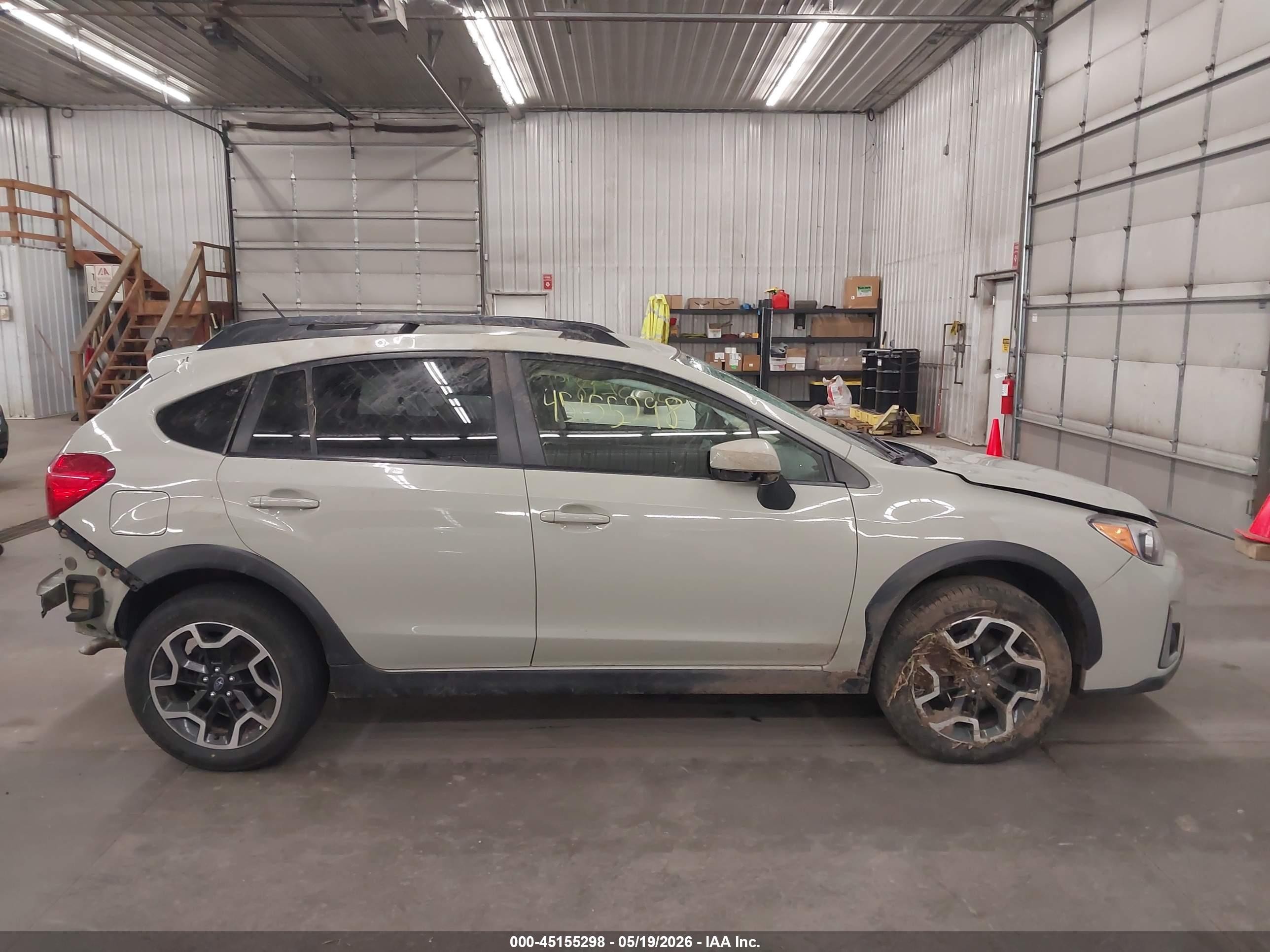 2016 Subaru Crosstrek 2.0i Premium Cream vin: JF2GPABC8G8223892
