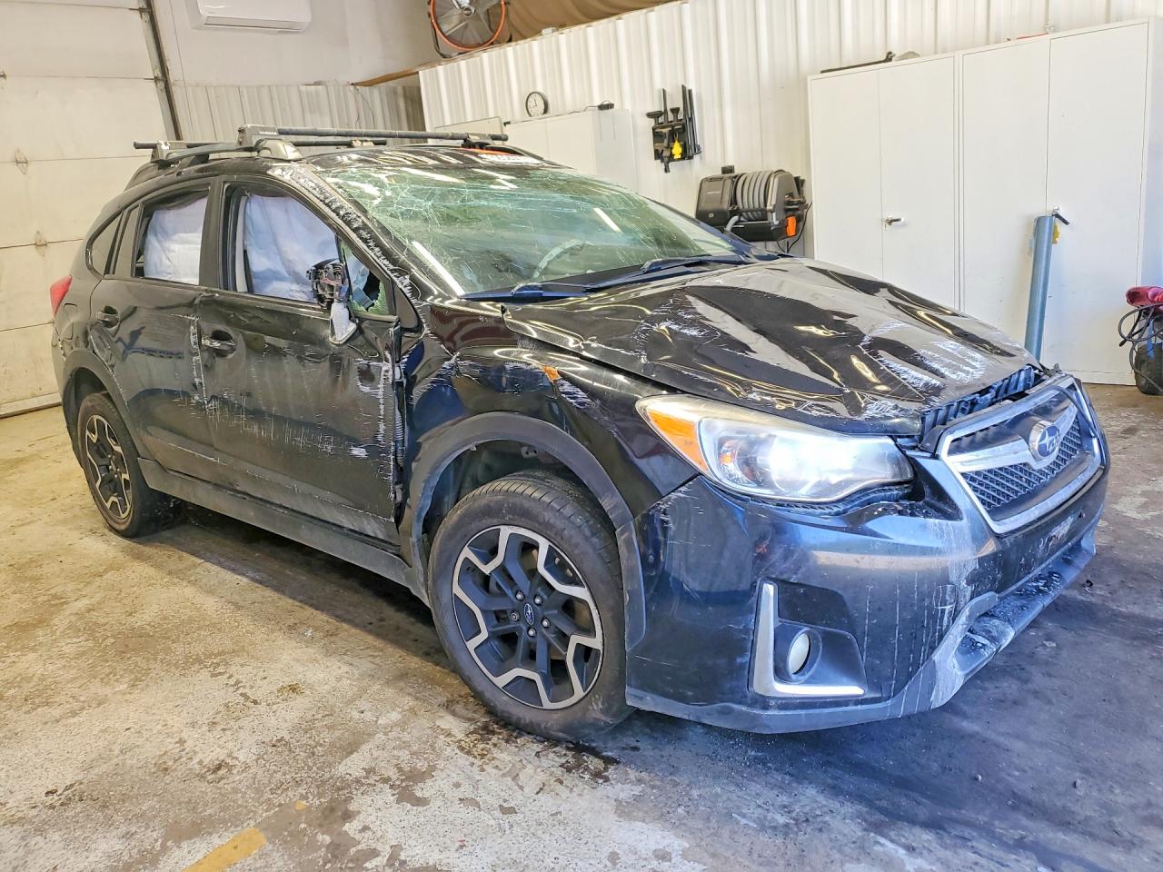 2016 Subaru Crosstrek Premium Черный vin: JF2GPABC8G8230194