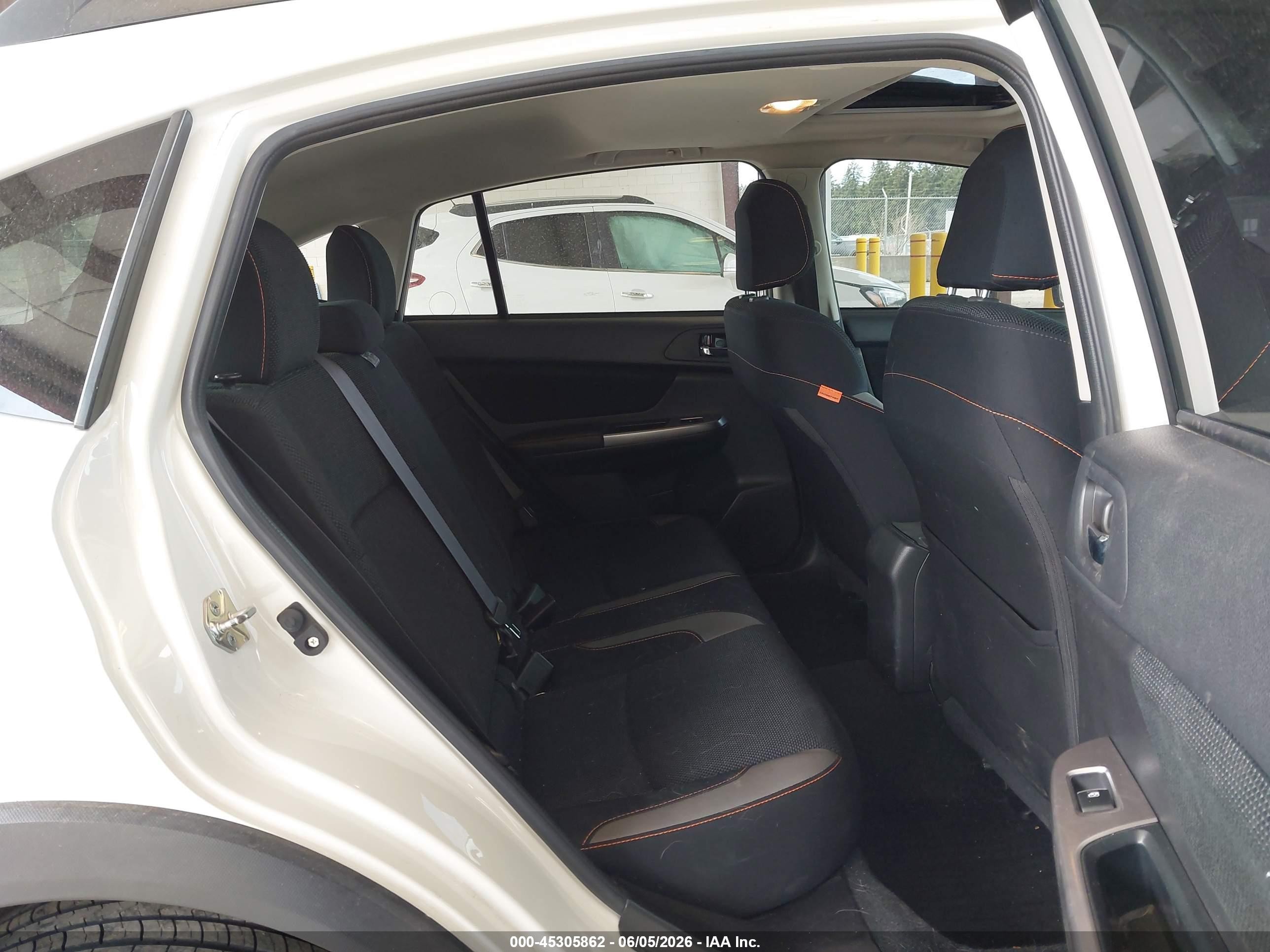 2017 Subaru Crosstrek 2.0i Premium White vin: JF2GPABC8H8210920