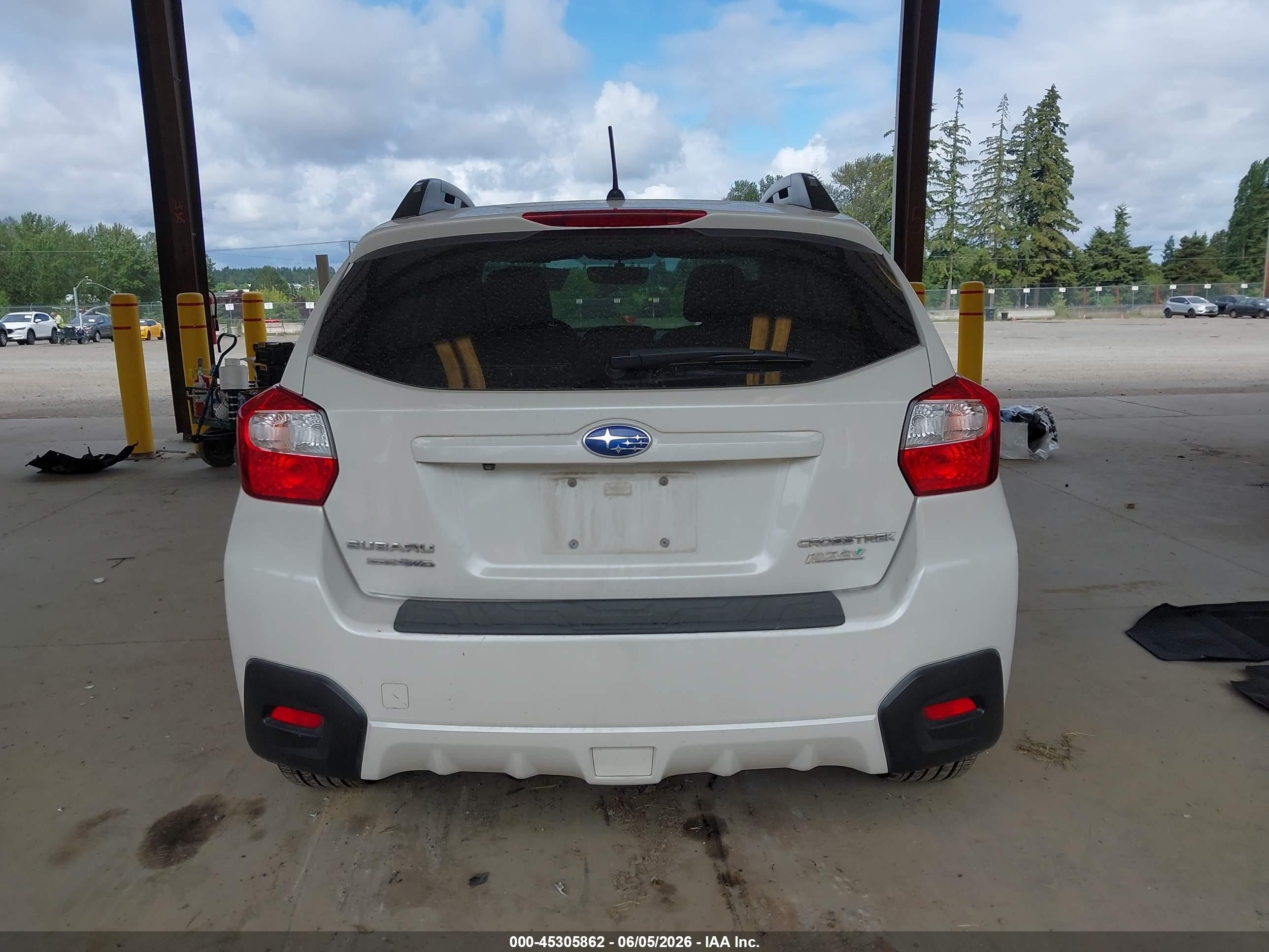 2017 Subaru Crosstrek 2.0i Premium White vin: JF2GPABC8H8210920