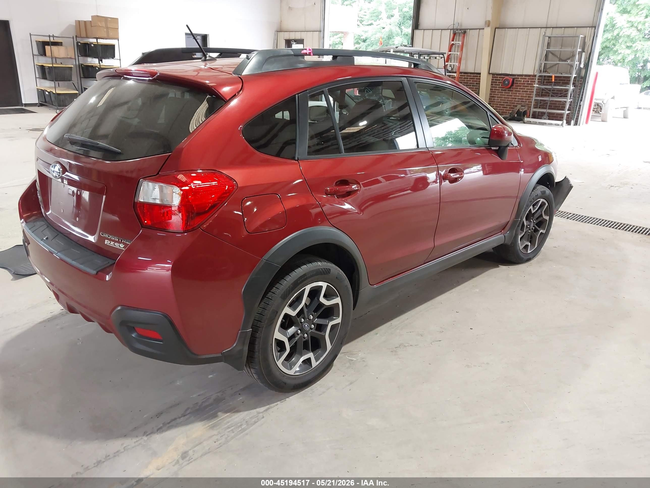 2016 Subaru Crosstrek 2.0i Premium Burgundy vin: JF2GPABC9G8207068